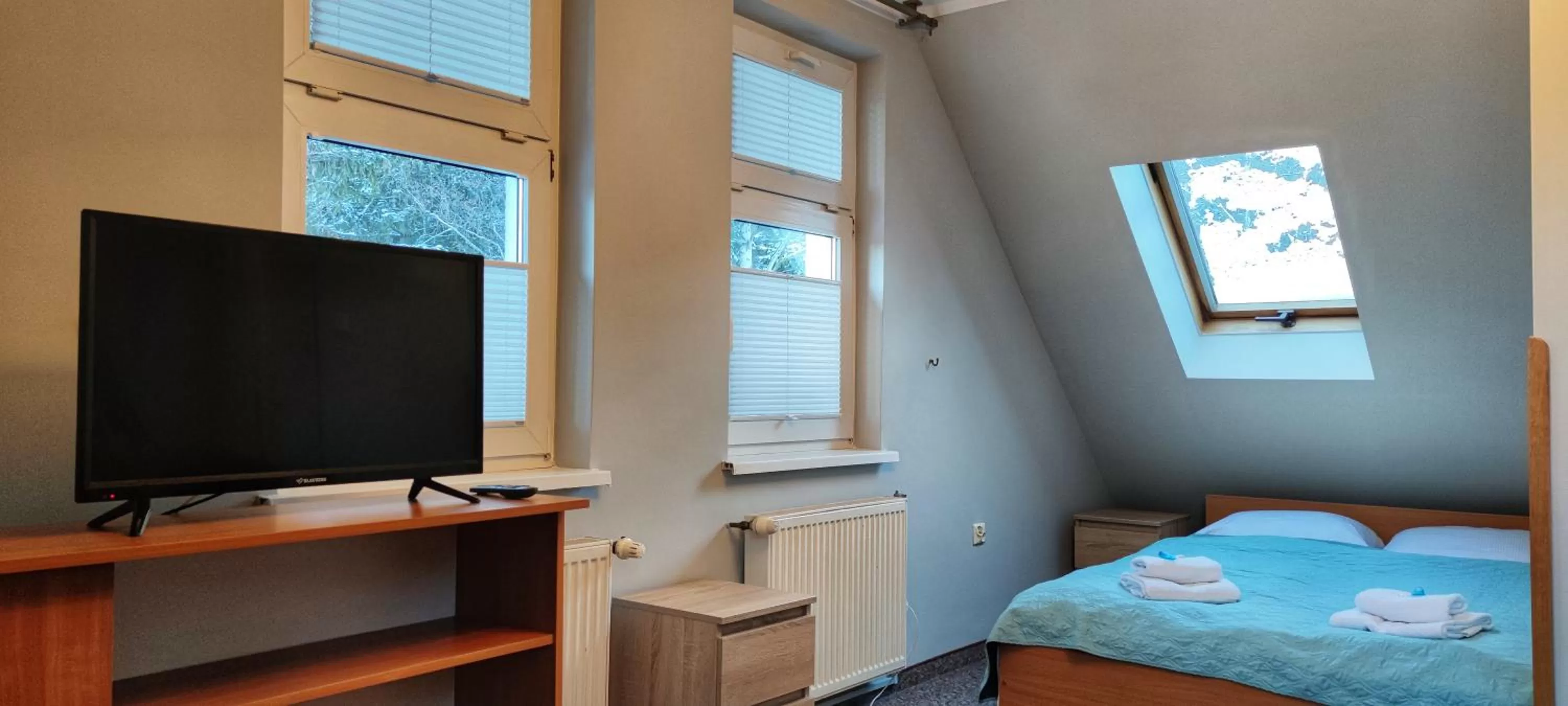 TV and multimedia, TV/Entertainment Center in Ośrodek Konferencyjno-Wypoczynkowy "Krucze Skały" w Karpaczu