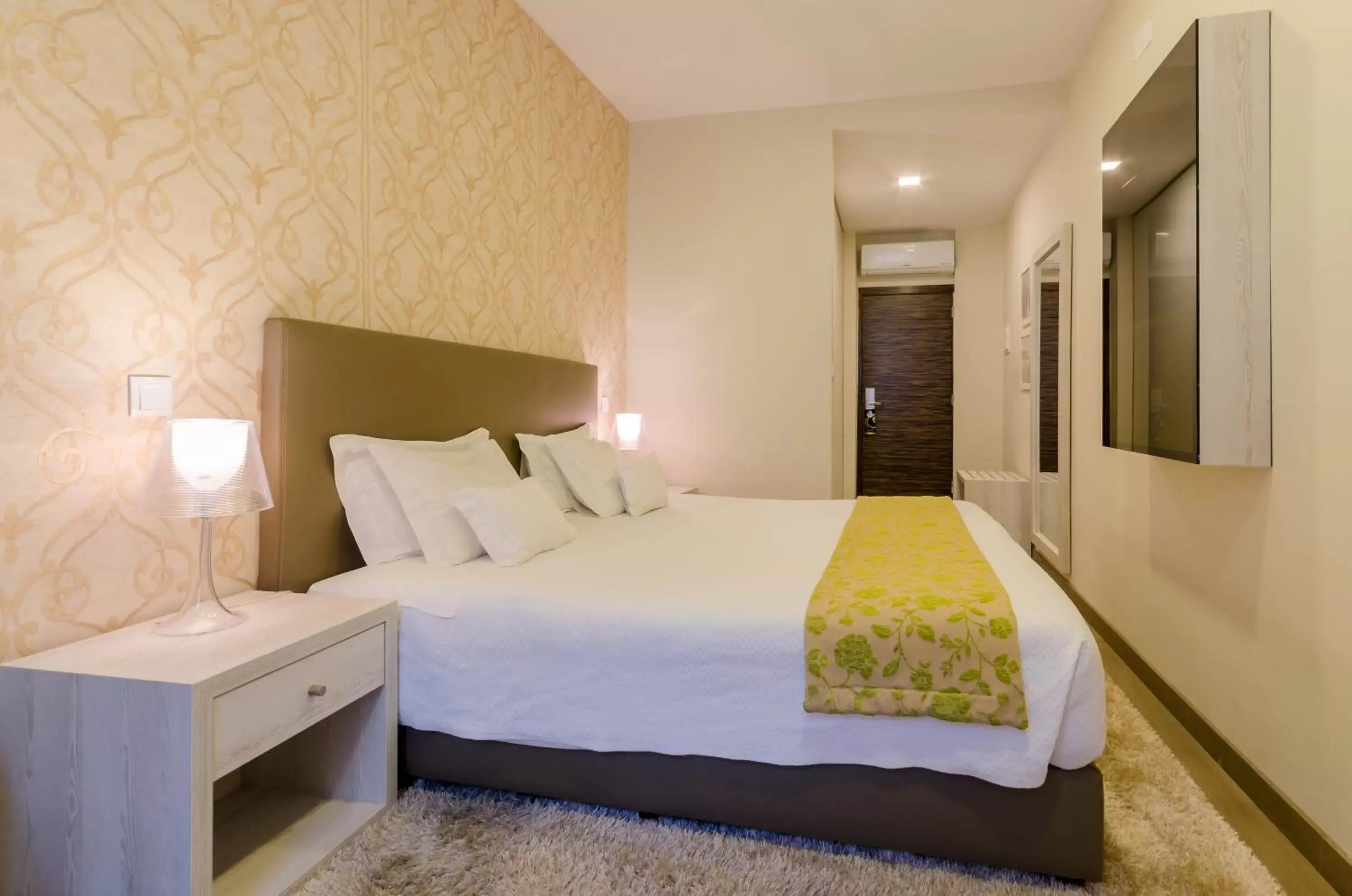 Bedroom, Bed in Hotel Borges Chiado