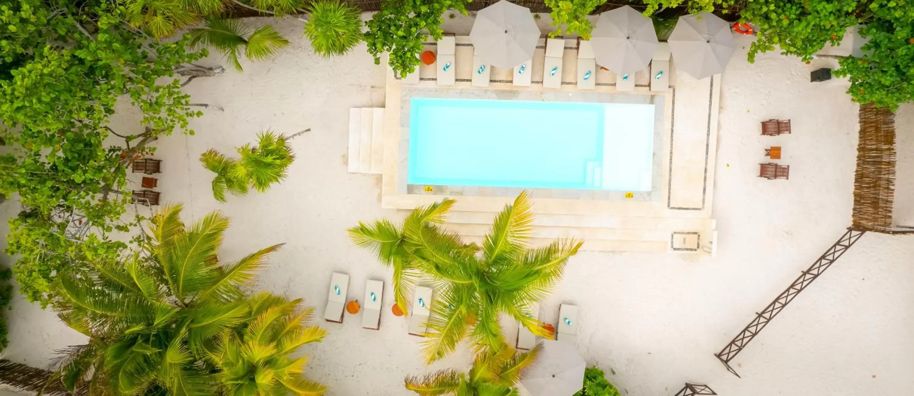 Swimming pool, Bird's-eye View in El Paraiso Hotel Tulum