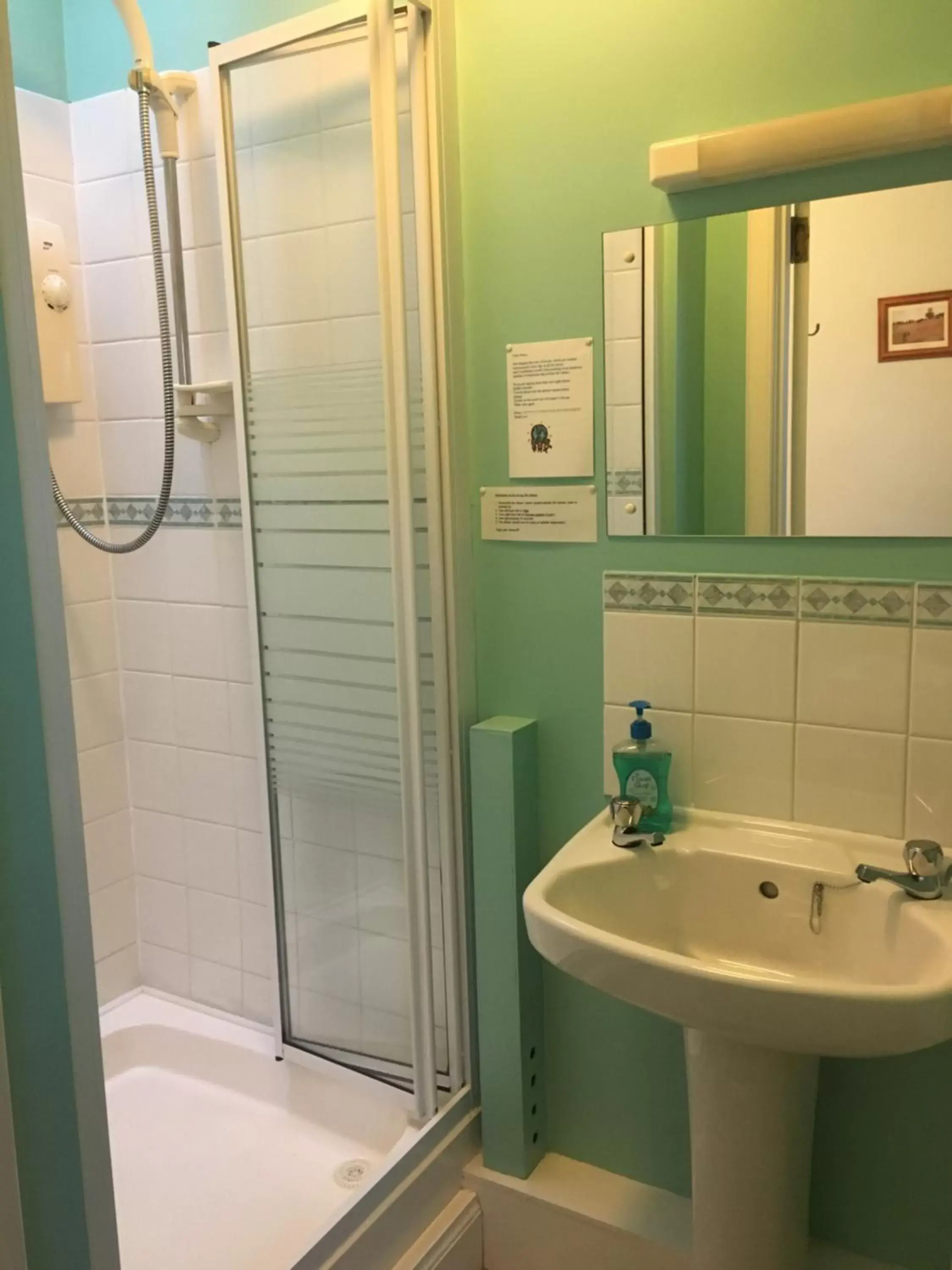 Bathroom in Airdenair Guest House