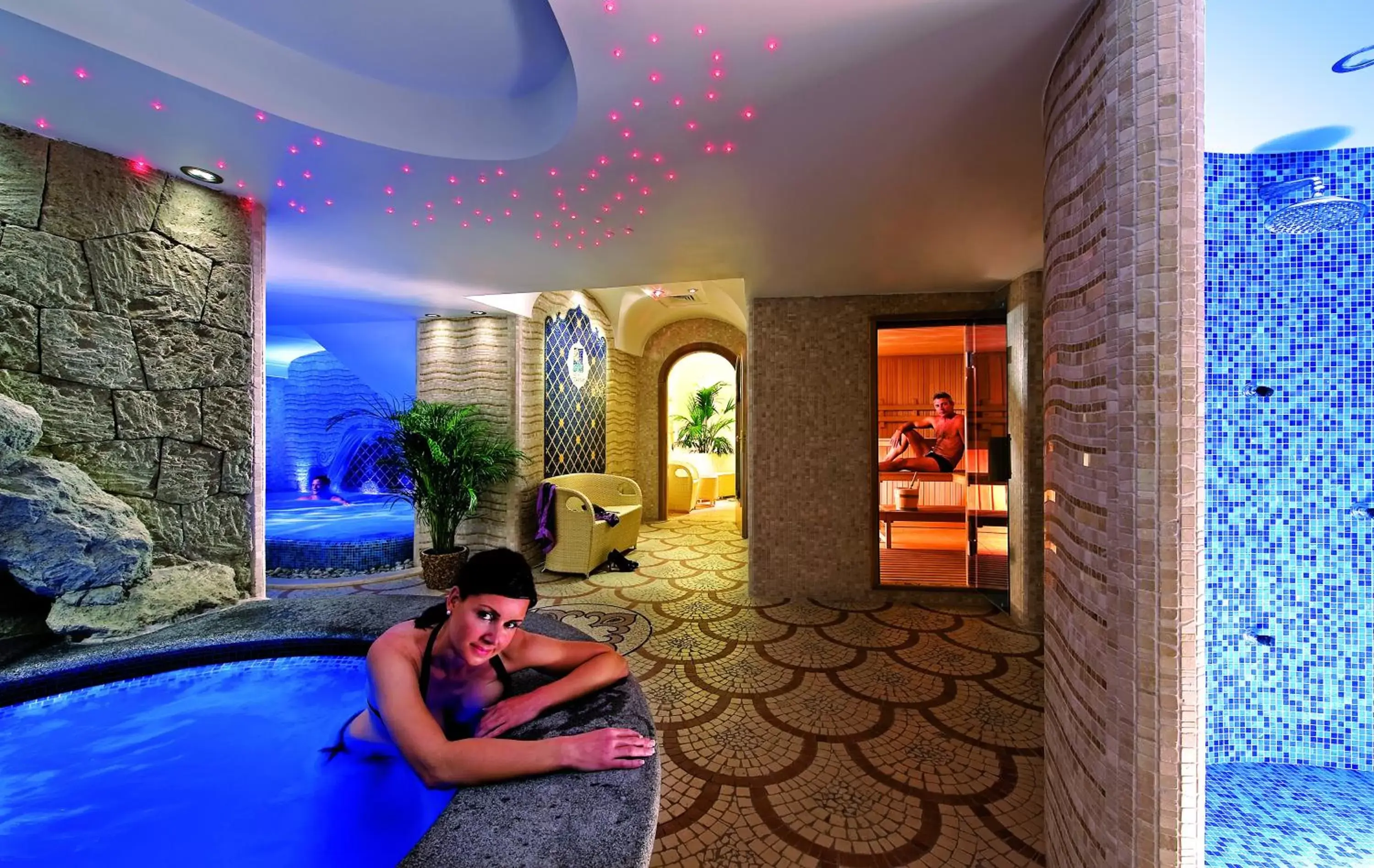 Hot Spring Bath, Swimming Pool in Sorriso Thermae Resort & Spa