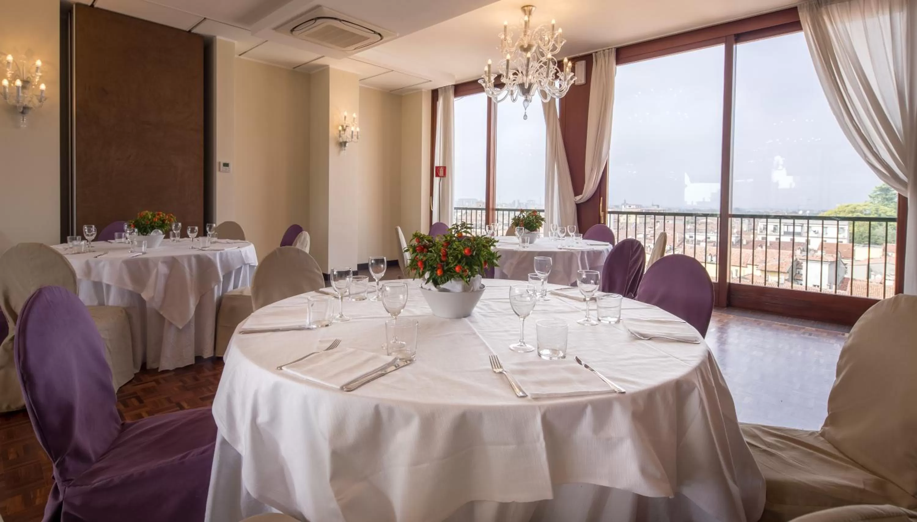 Restaurant/places to eat in Grande Albergo Roma
