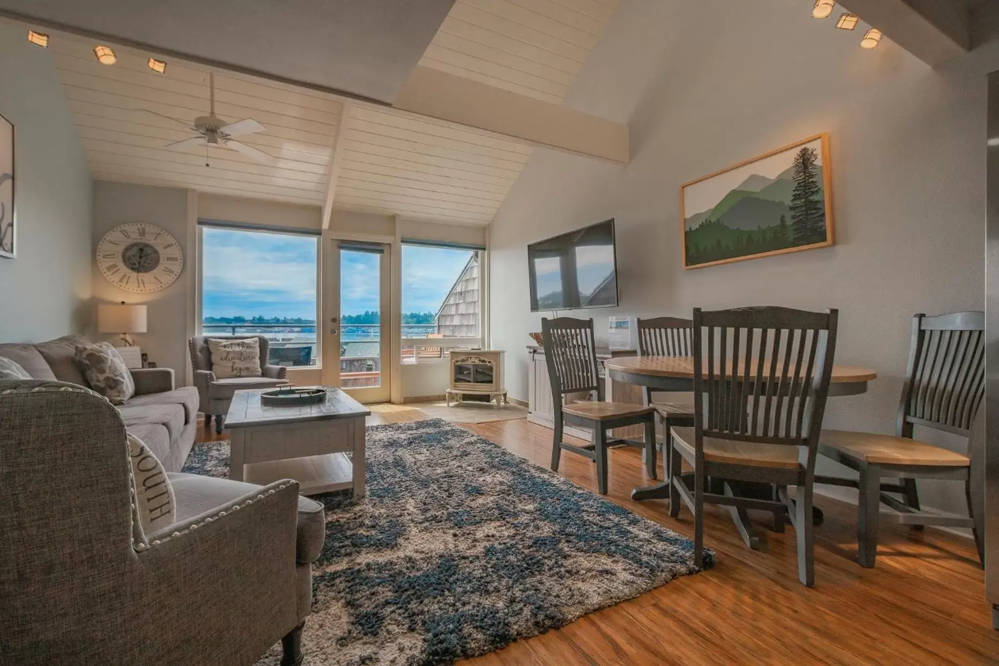 Living room, Seating Area in Embarcadero Resort