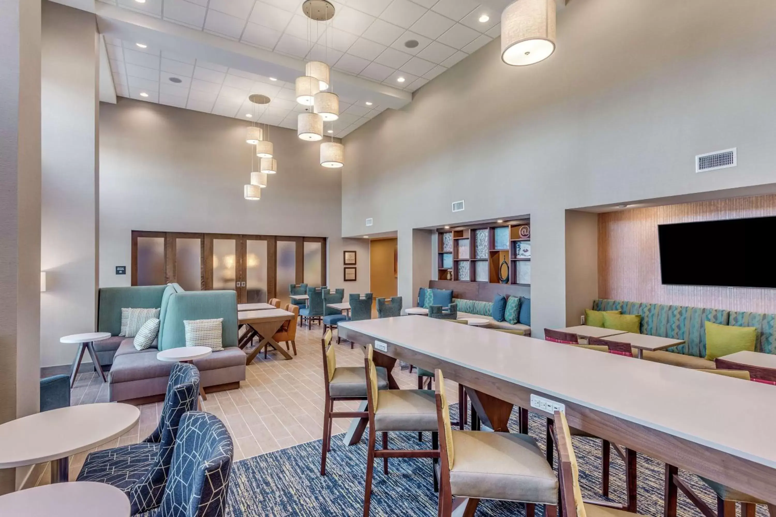 Lobby or reception, Lounge/Bar in Hampton Inn & Suites Saraland Mobile