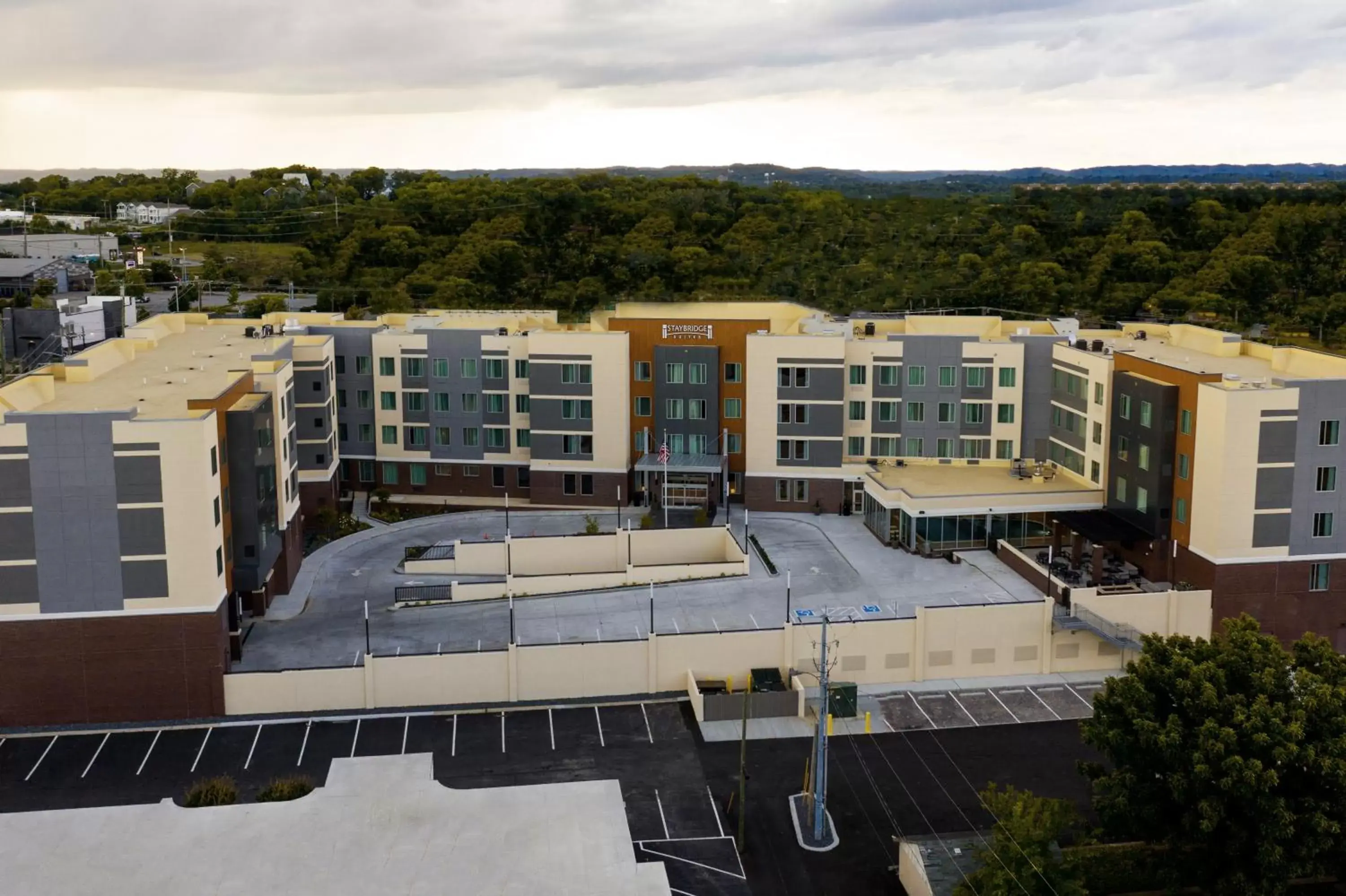Property building, Bird's-eye View in Staybridge Suites - Nashville - Vanderbilt, an IHG Hotel