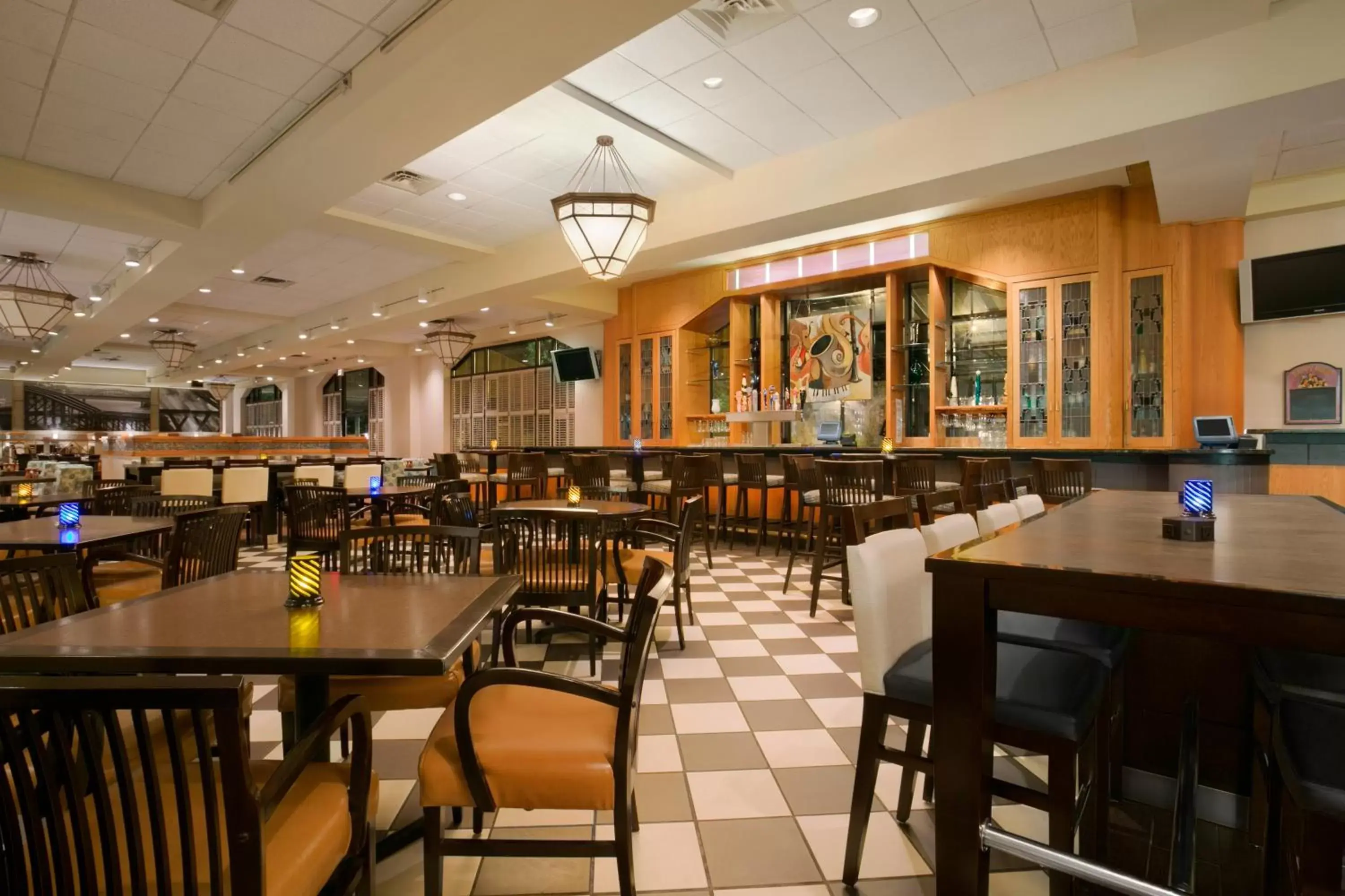 Restaurant/Places to Eat in Wyndham Pittsburgh University Center