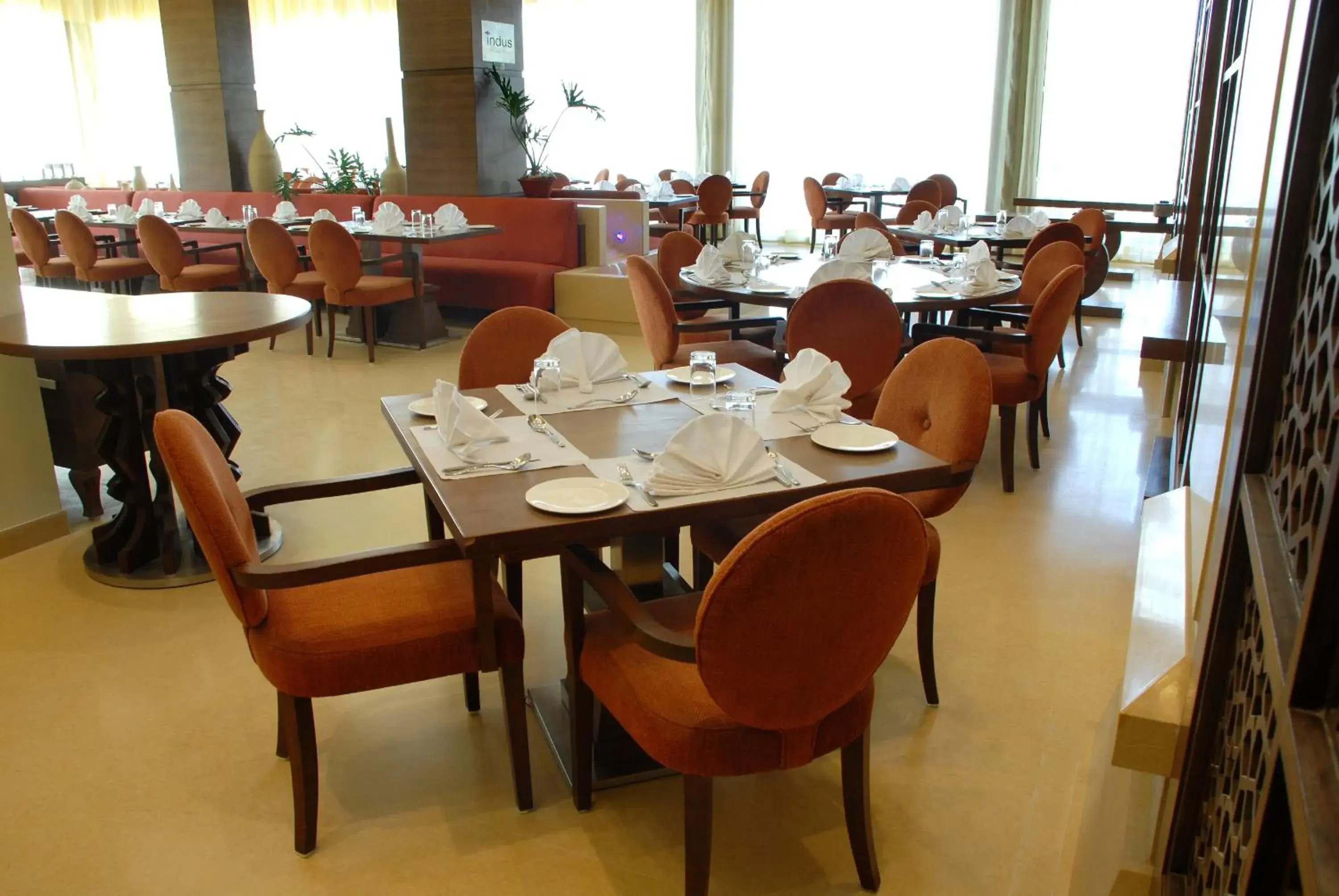 Restaurant/places to eat in Hotel Cambay Grand - Kukas