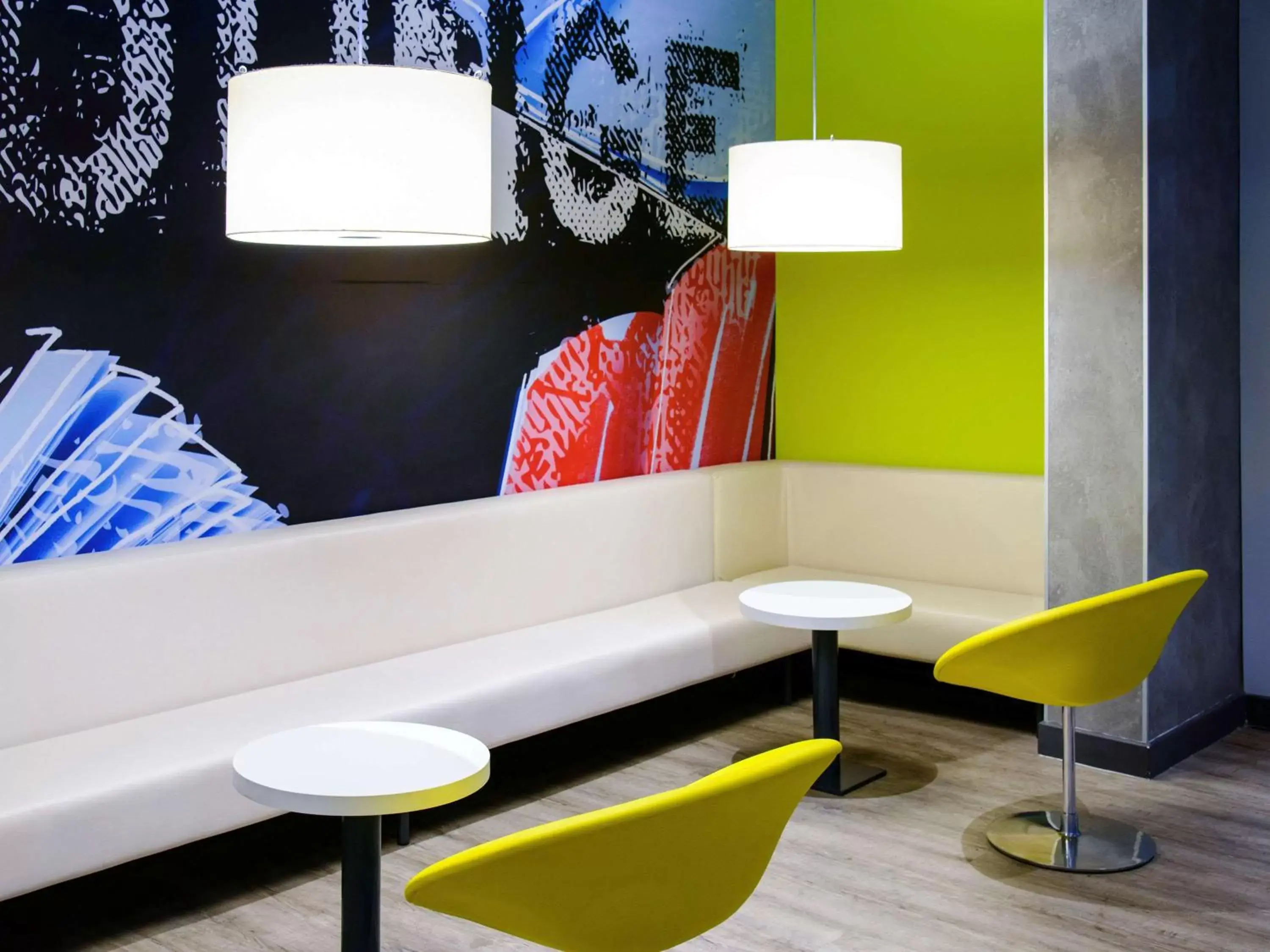 Property building, Seating Area in ibis budget Aracaju