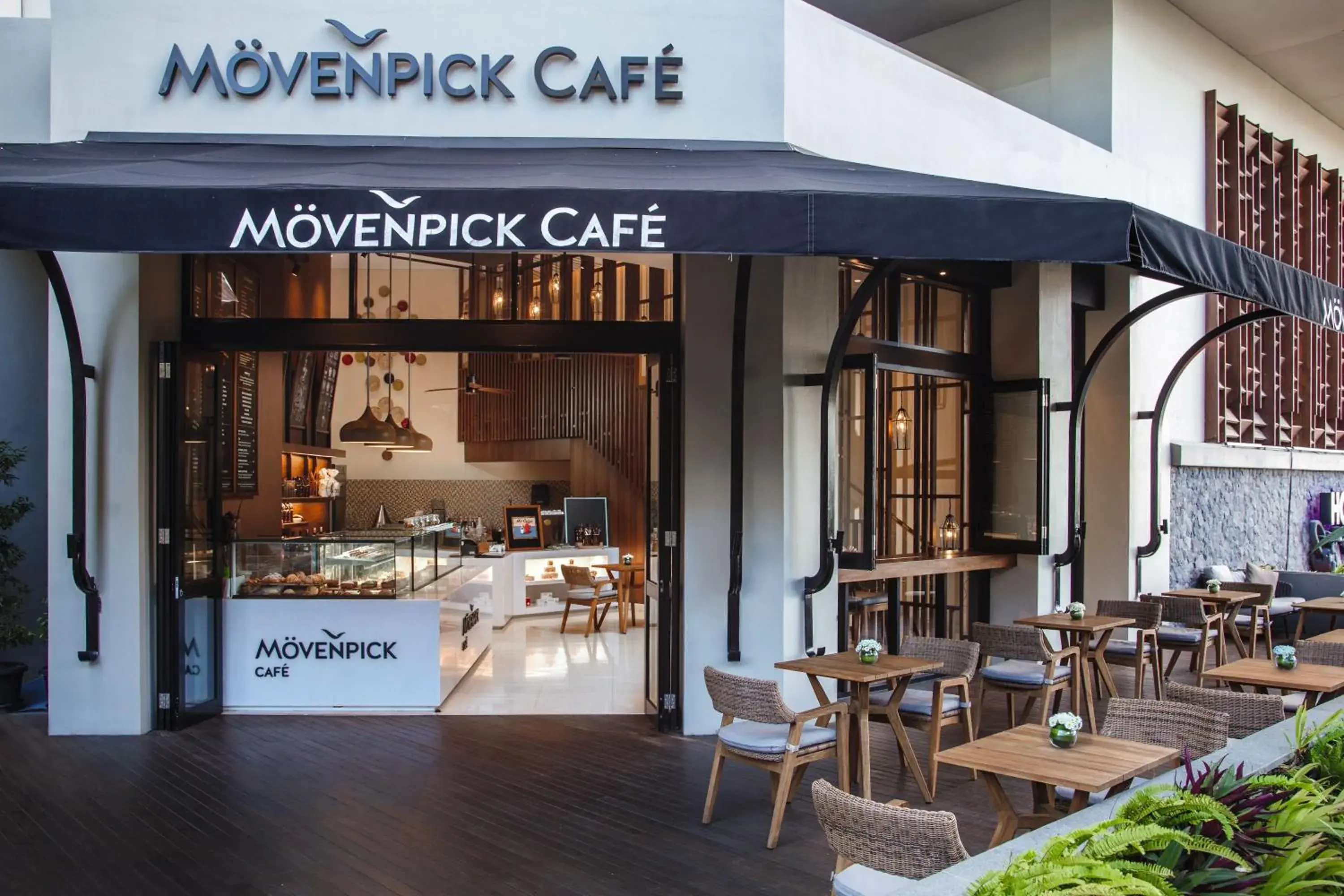 Restaurant/places to eat in Mövenpick Resort & Spa Jimbaran Bali
