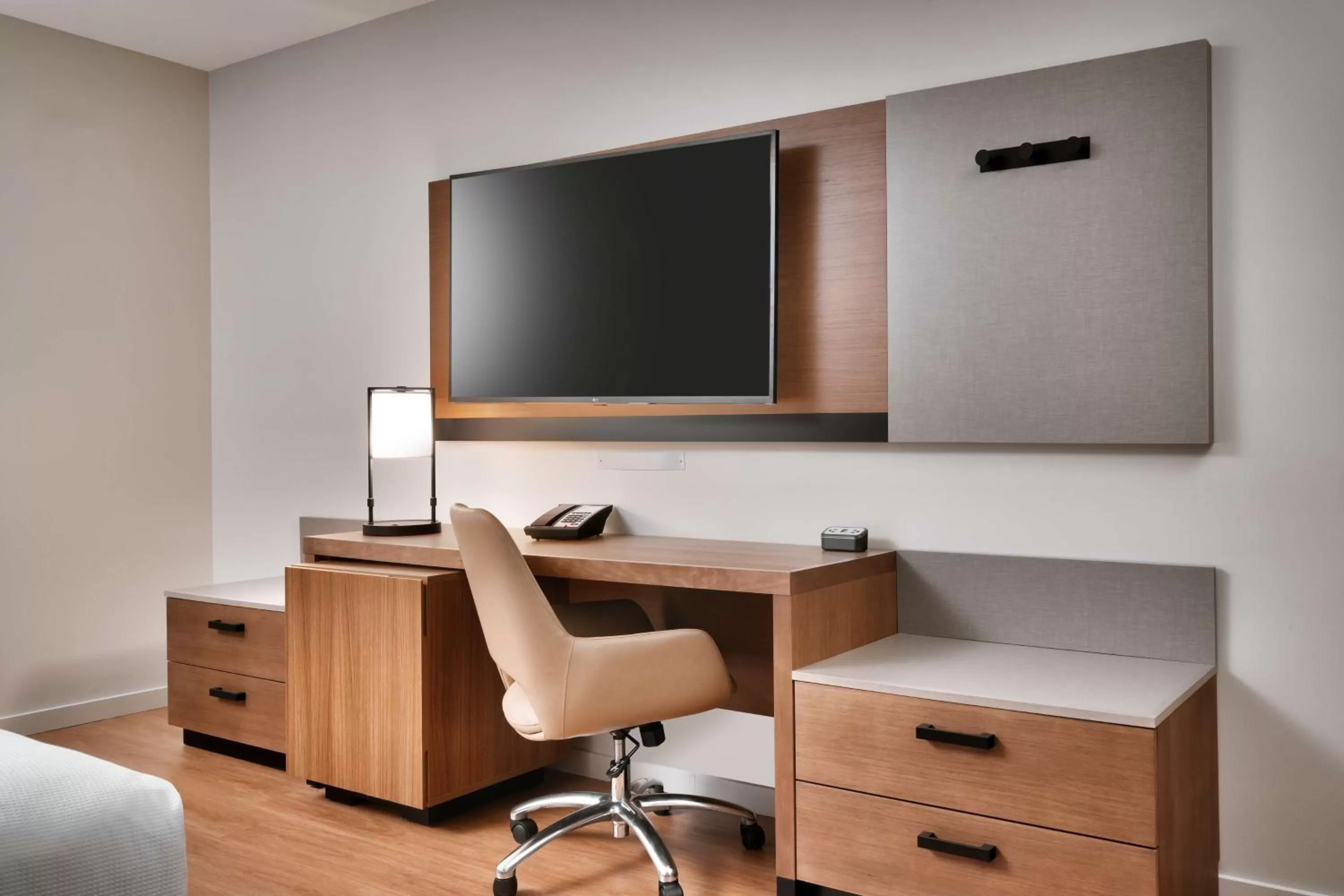 Bedroom in Hyatt Place Fayetteville/Springdale