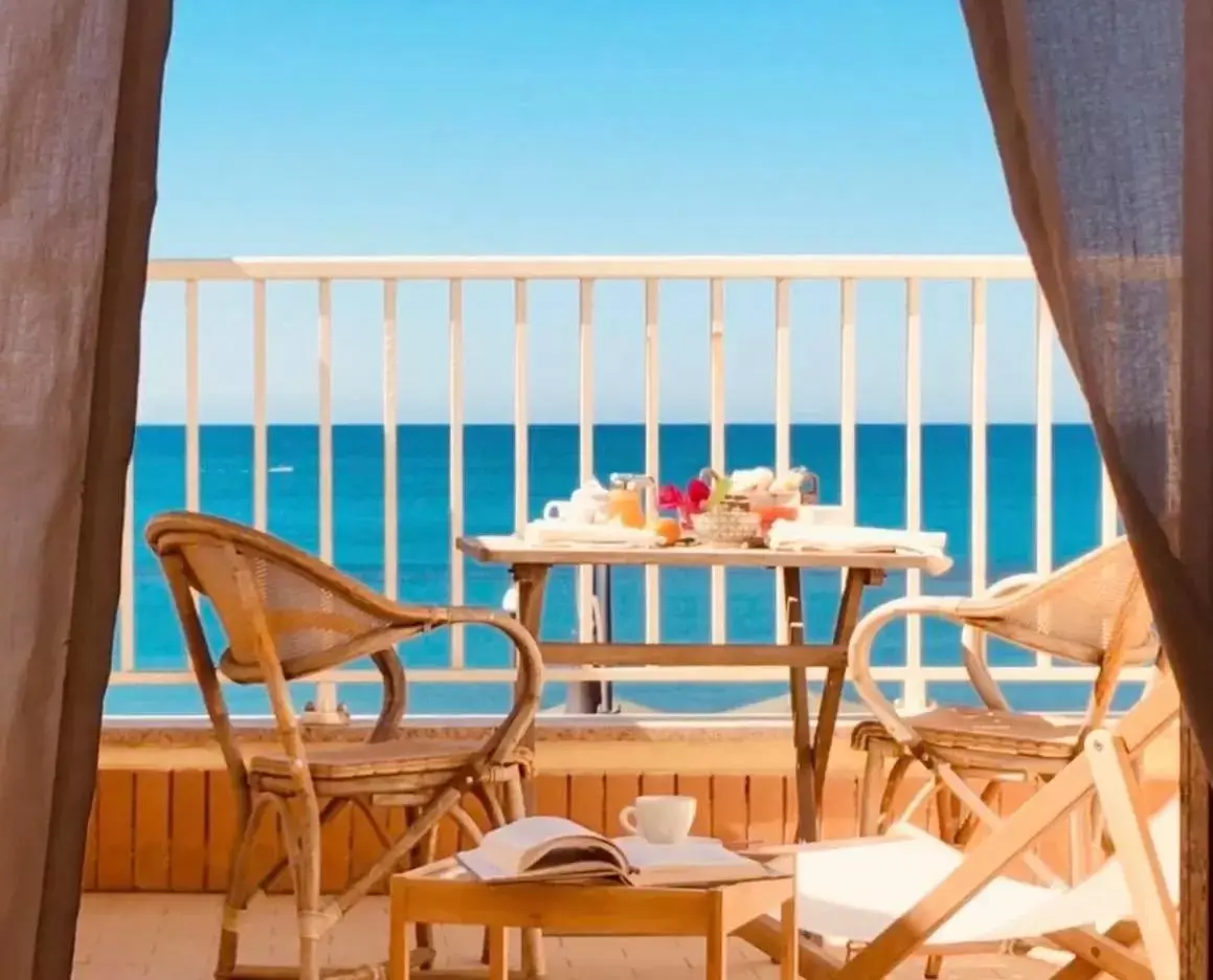 Balcony/Terrace, Sea View in Hotel Sirenetta