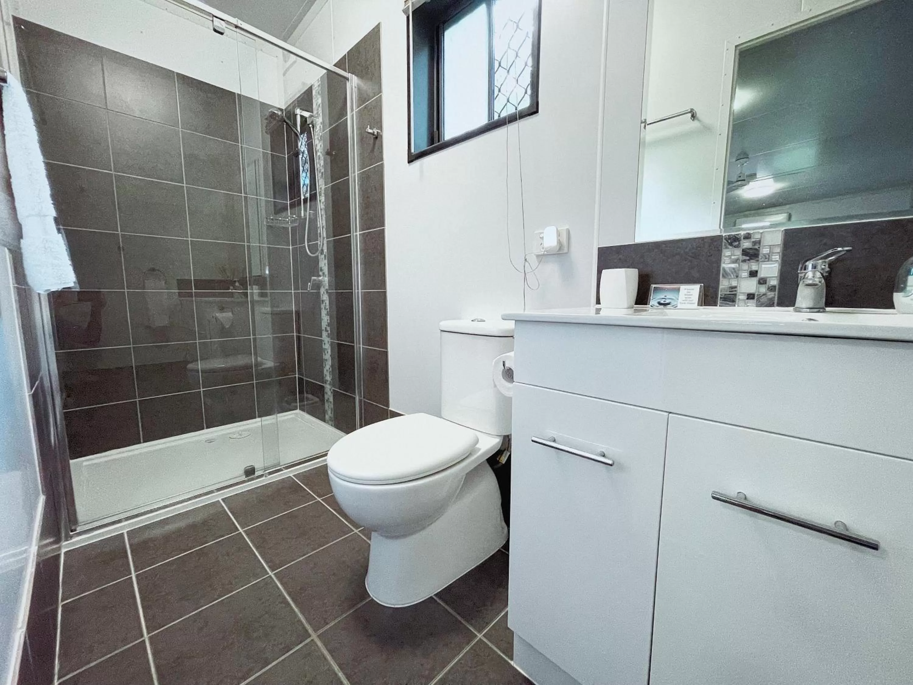 Bathroom in Wallaby Ridge Retreat