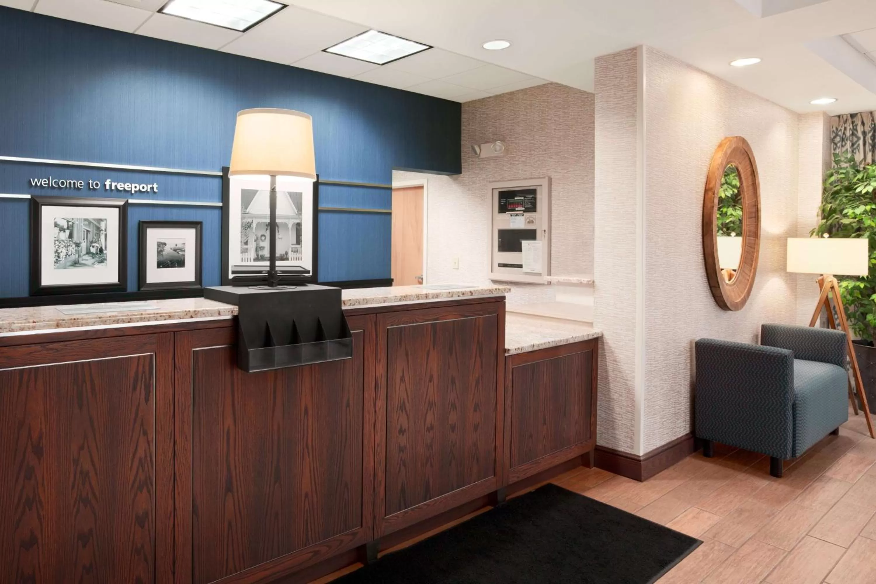 Lobby or reception in Hampton Inn Freeport/Brunswick