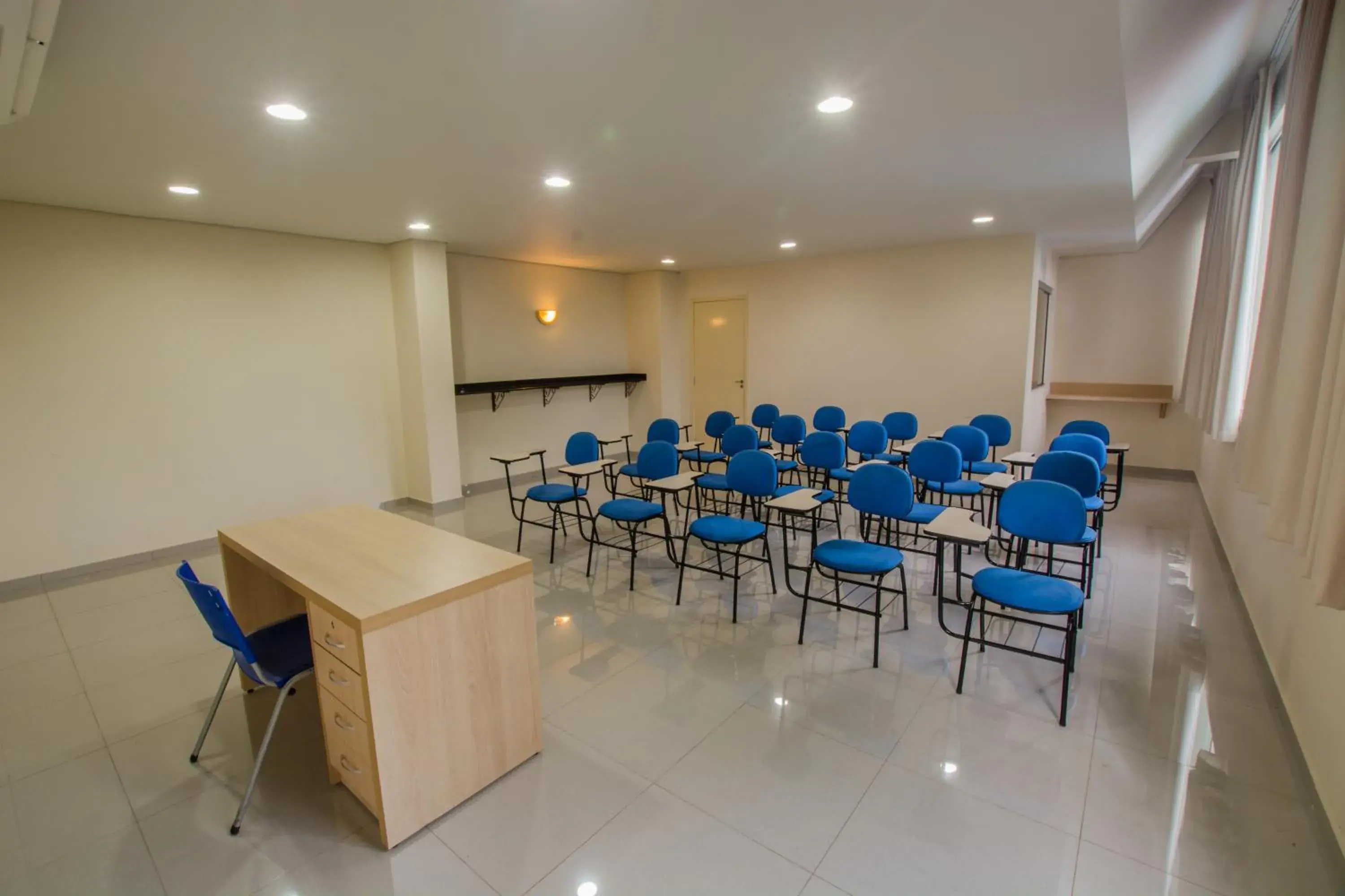 Business facilities, Business Area/Conference Room in San Juan Tour