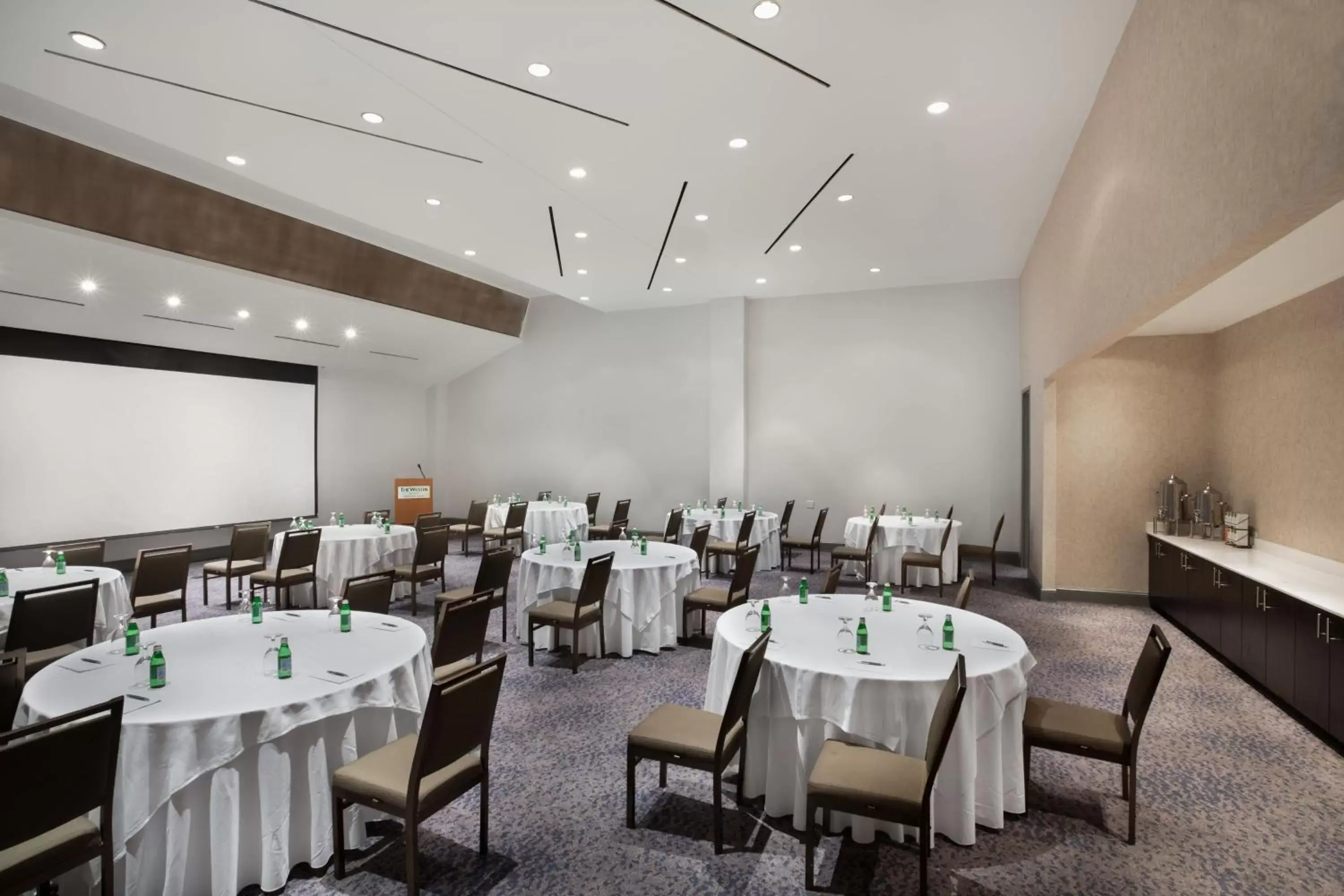 Meeting/conference room, Restaurant/Places to Eat in The Westin Atlanta Perimeter North