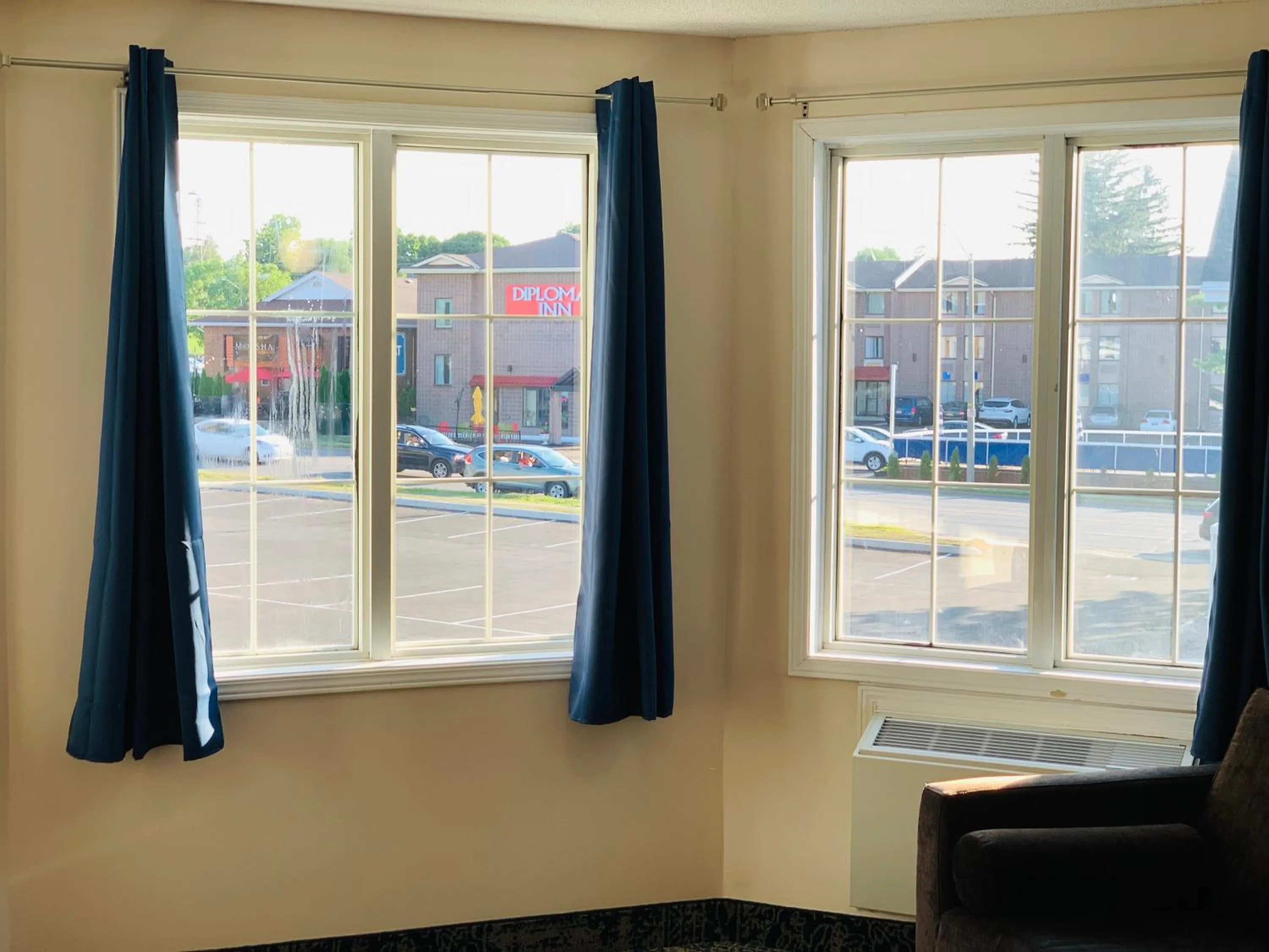 Falls Lodge & Suites