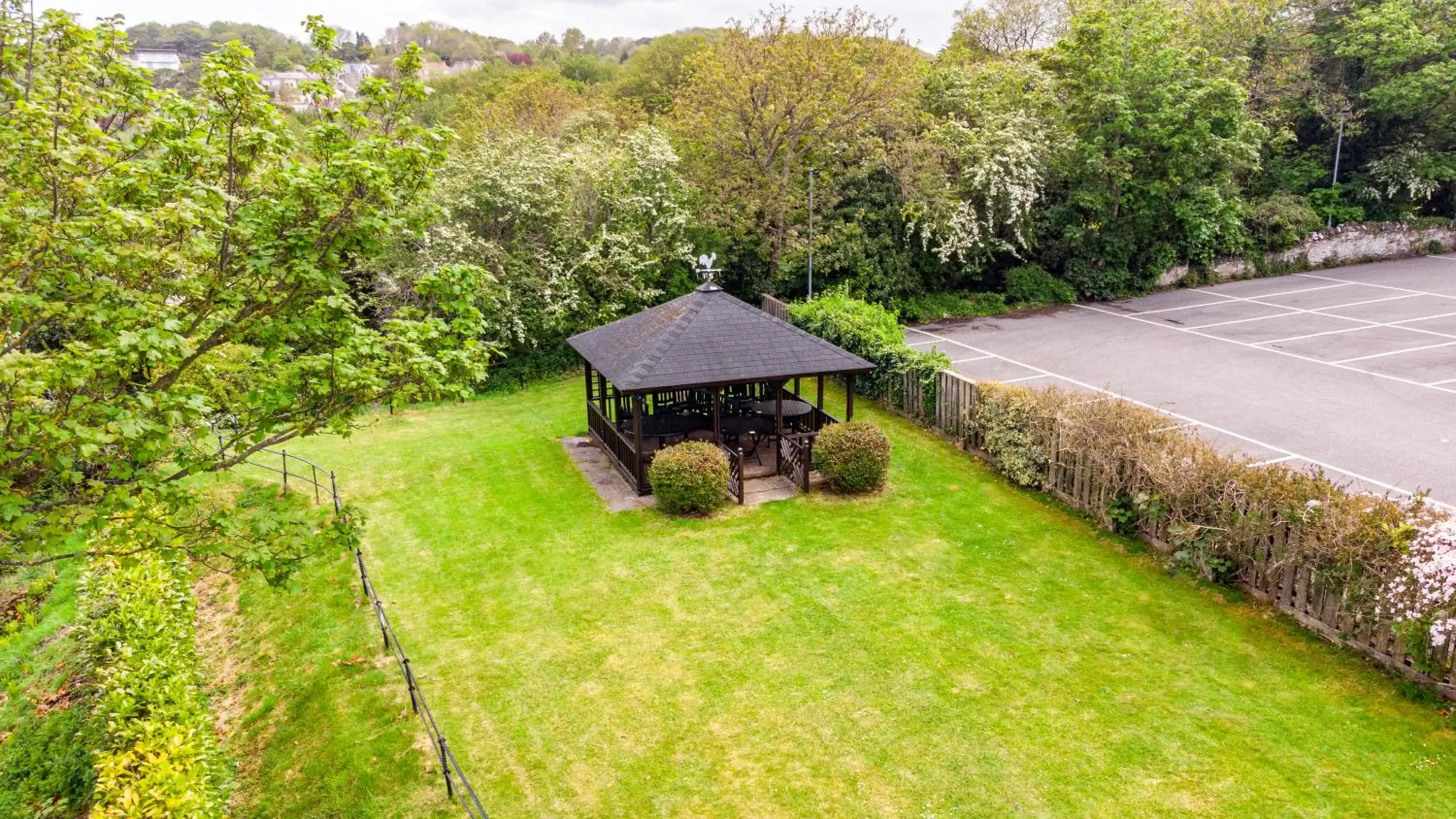 Garden in Best Western Walton Park Hotel