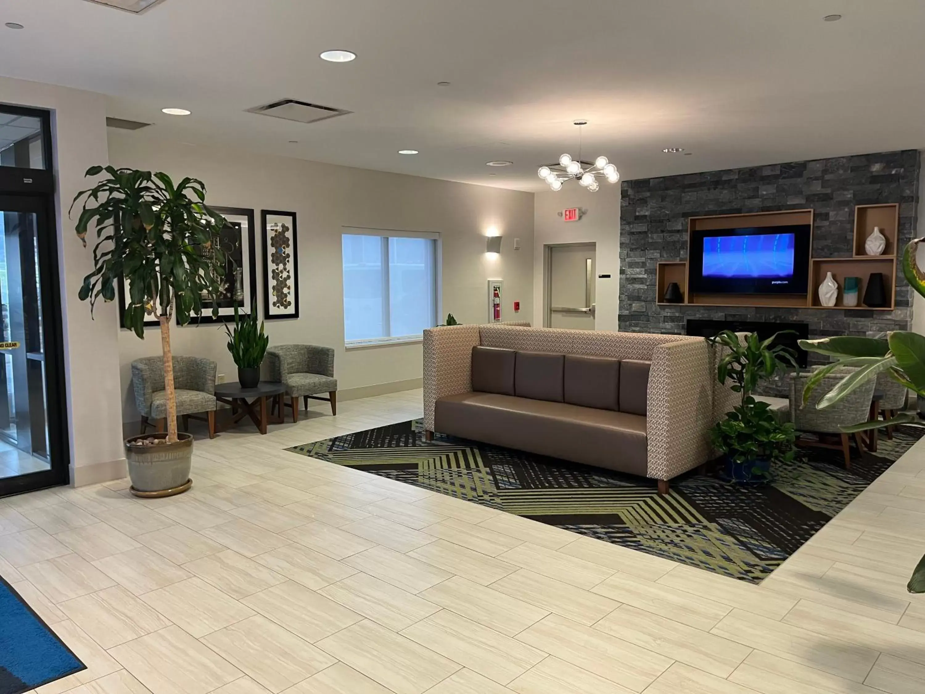 Lobby or reception, Seating Area in Holiday Inn Express & Suites Williamsport, an IHG Hotel