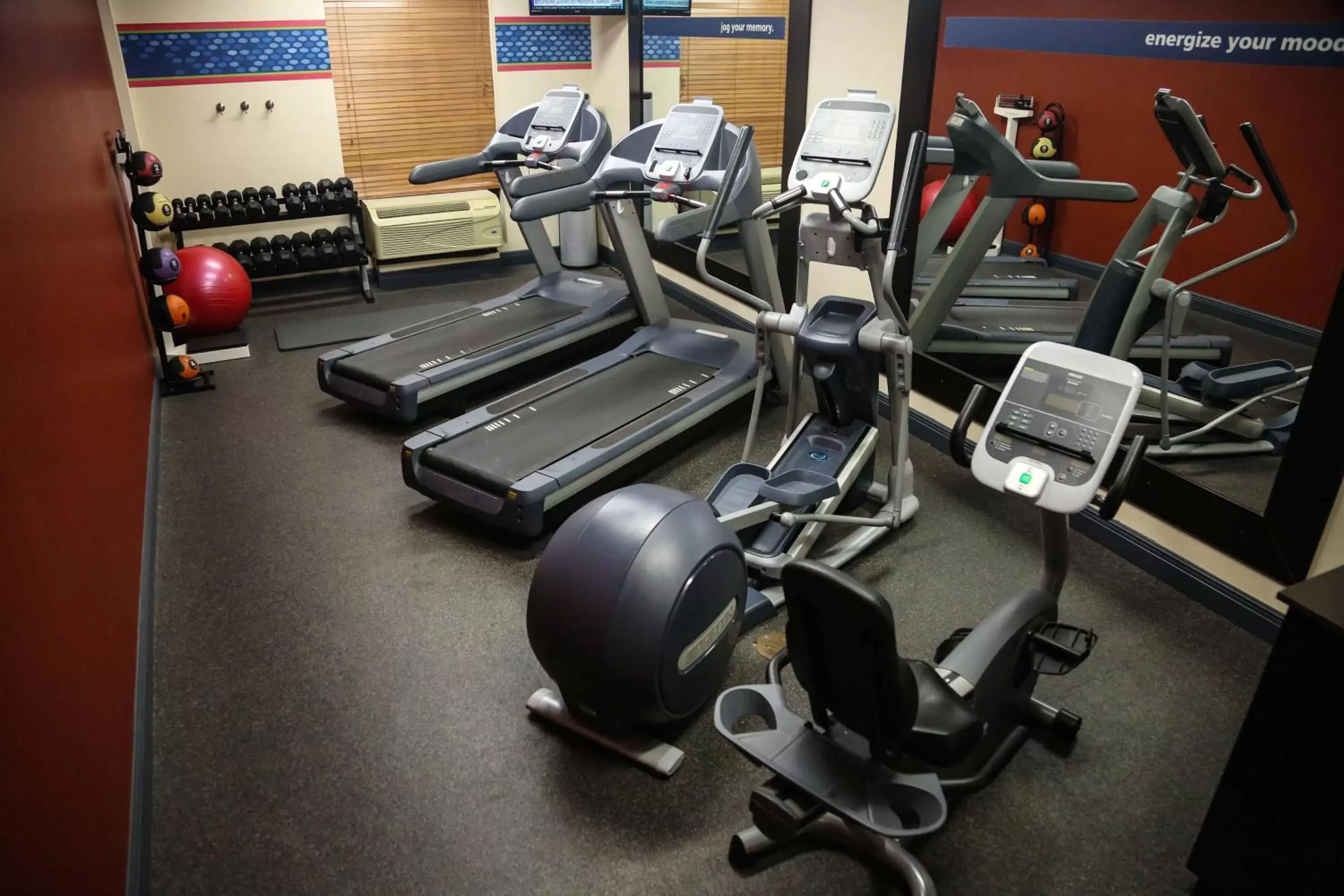 Fitness centre/facilities, Fitness Center/Facilities in Hampton Inn & Suites Jennings