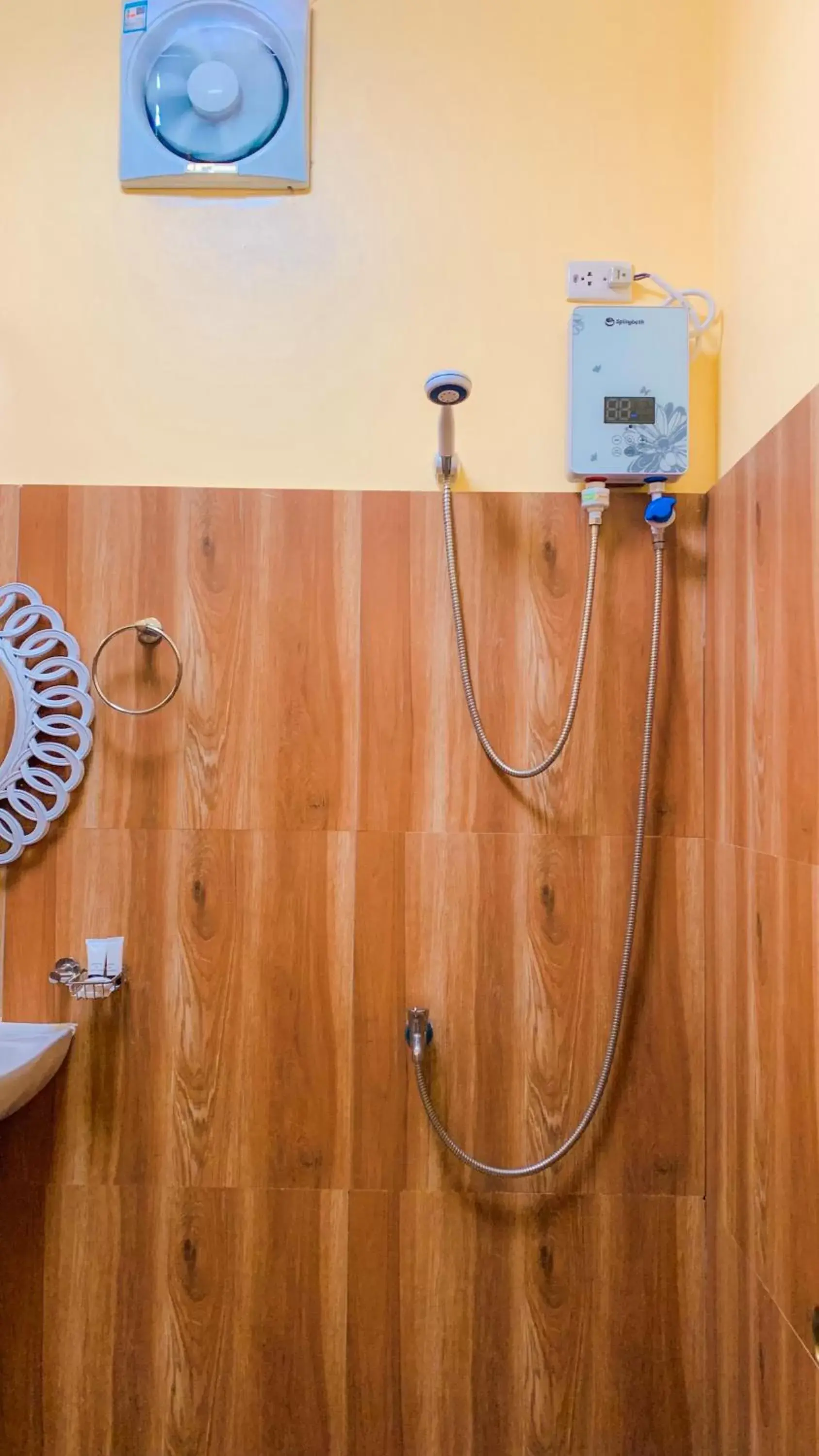 Bathroom in Mabini Hotel