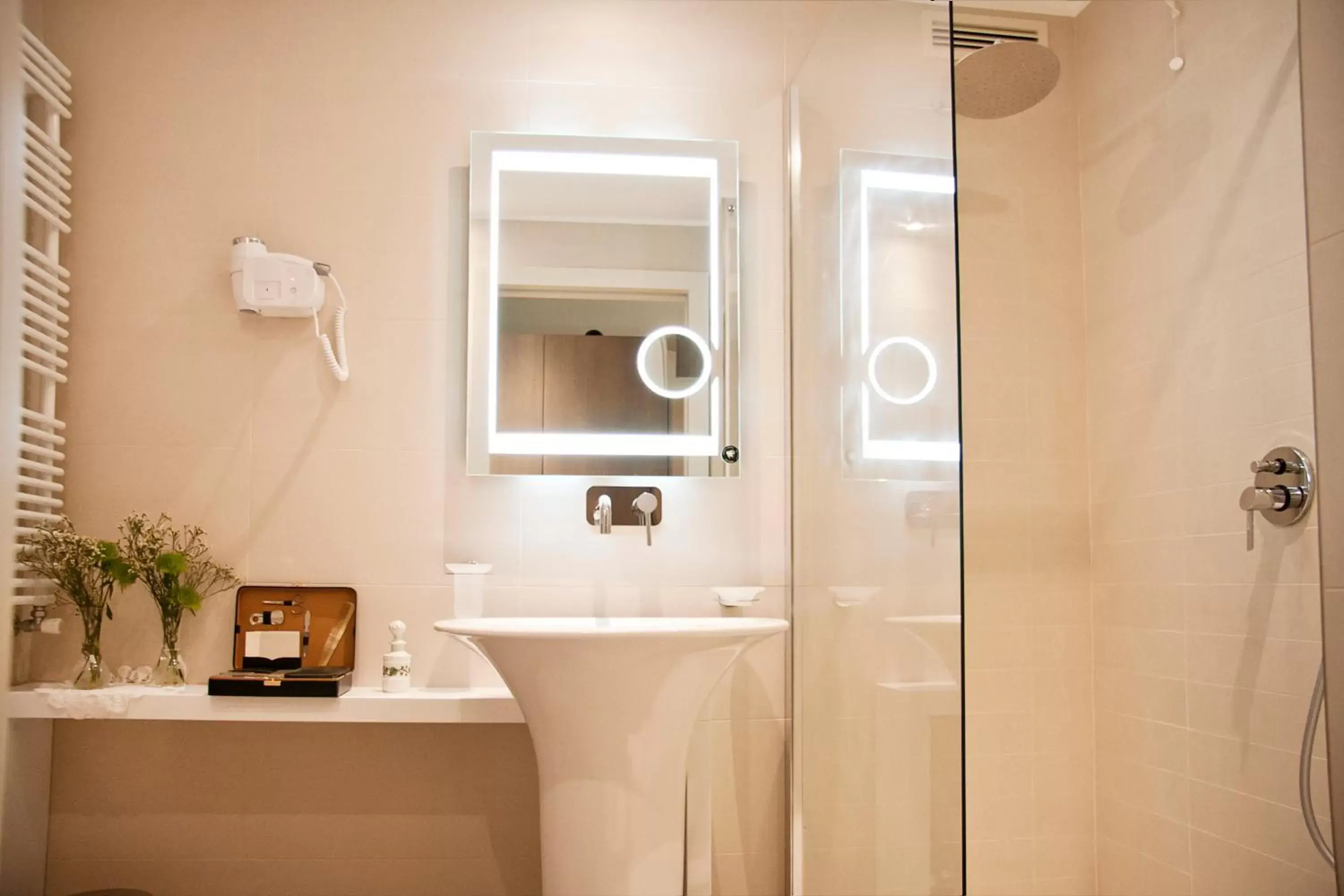 Bathroom in La Castellana Loft Hotel