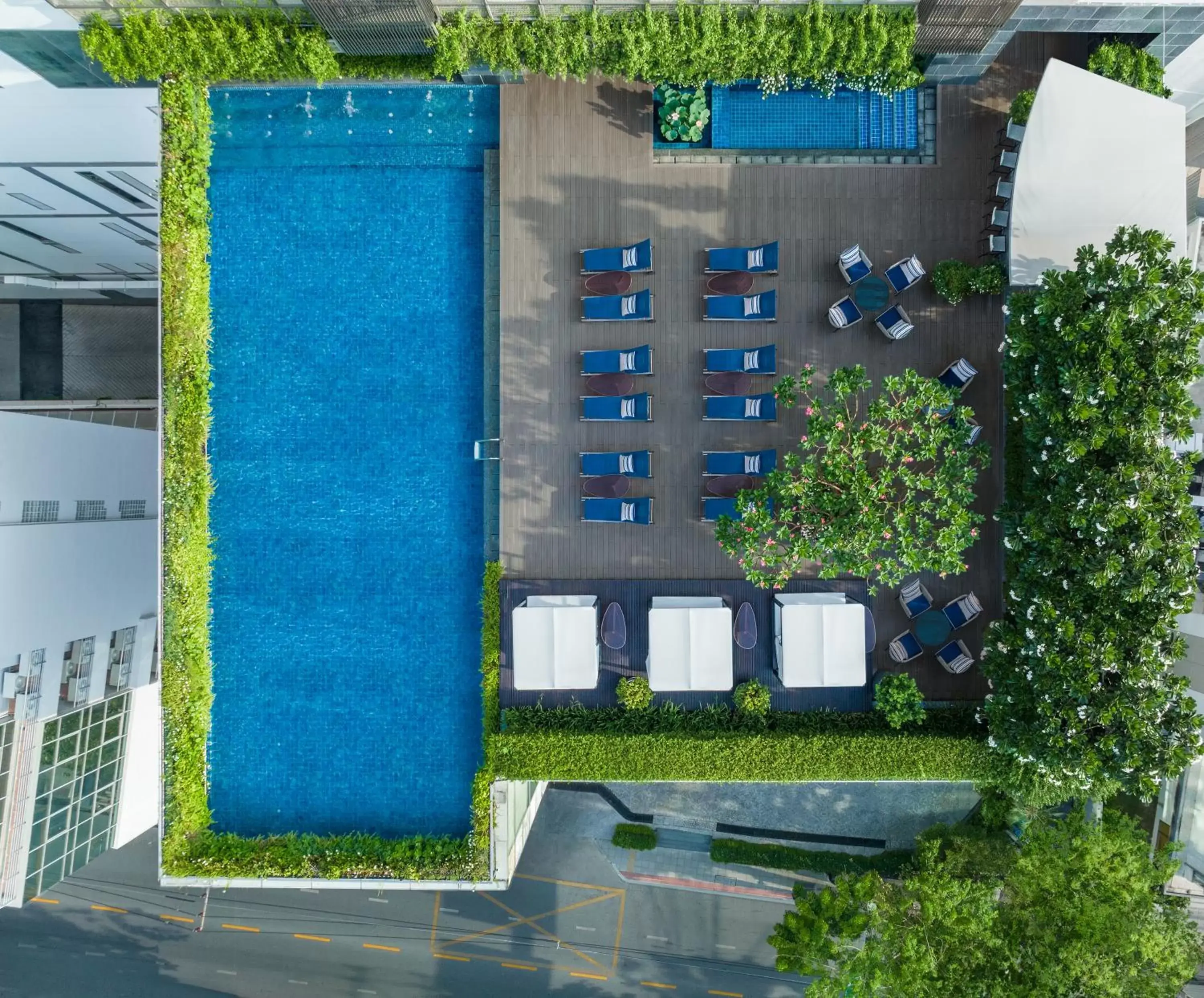Pool view, Floor Plan in Le Meridien Bangkok