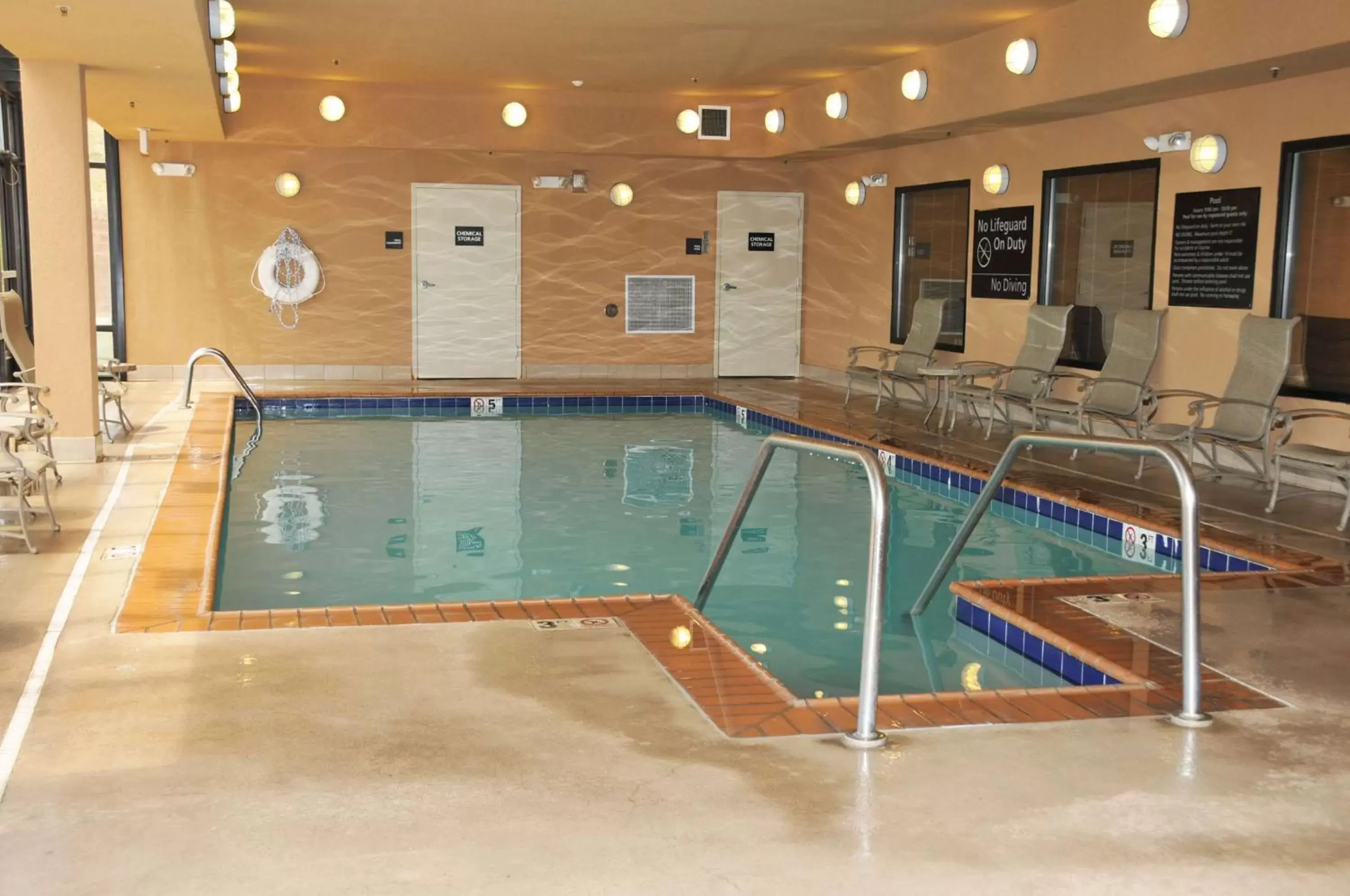 Pool view, Swimming Pool in Hampton Inn Clinton