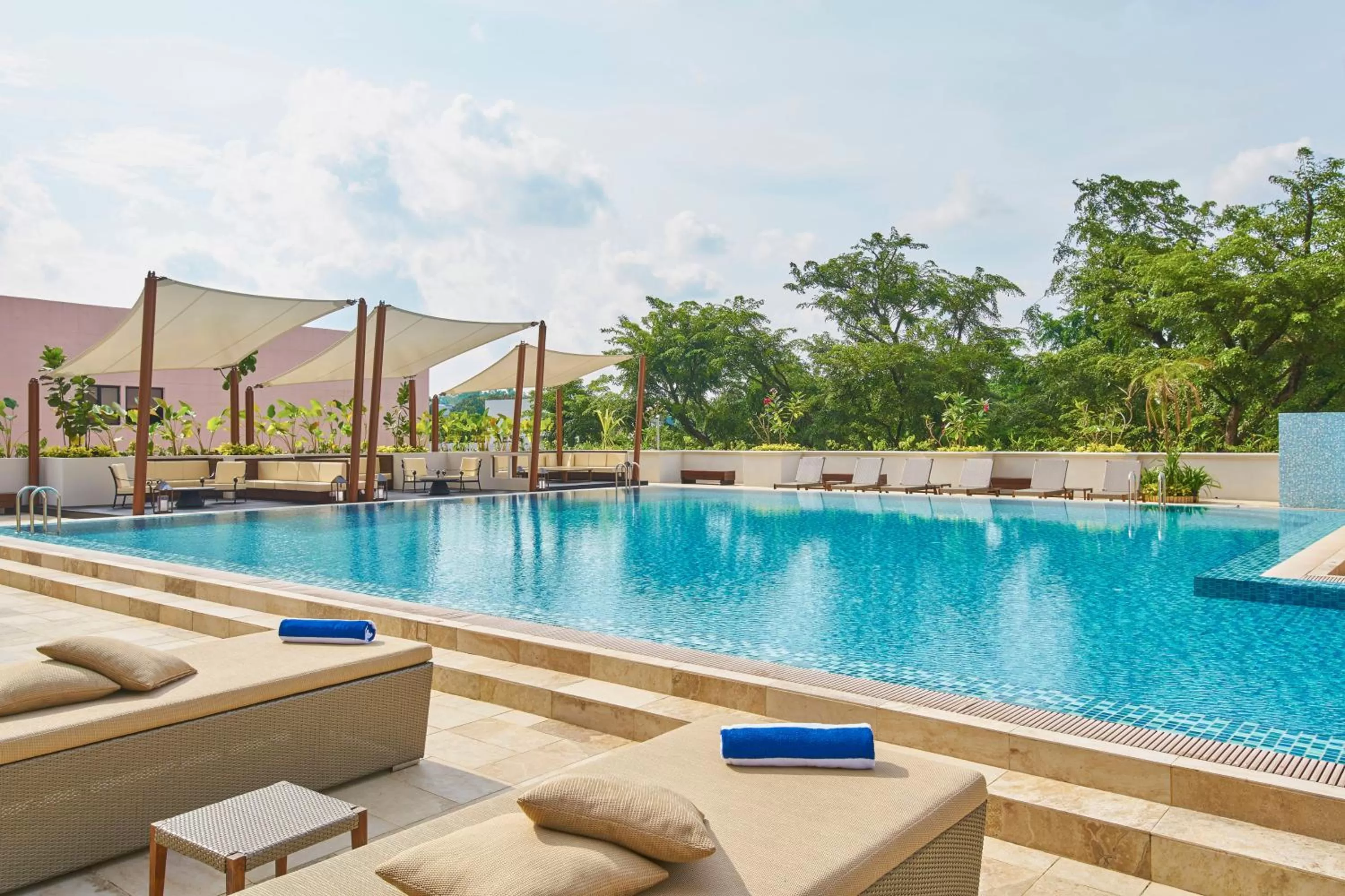 Swimming pool in Orchard Rendezvous Hotel by Far East Hospitality