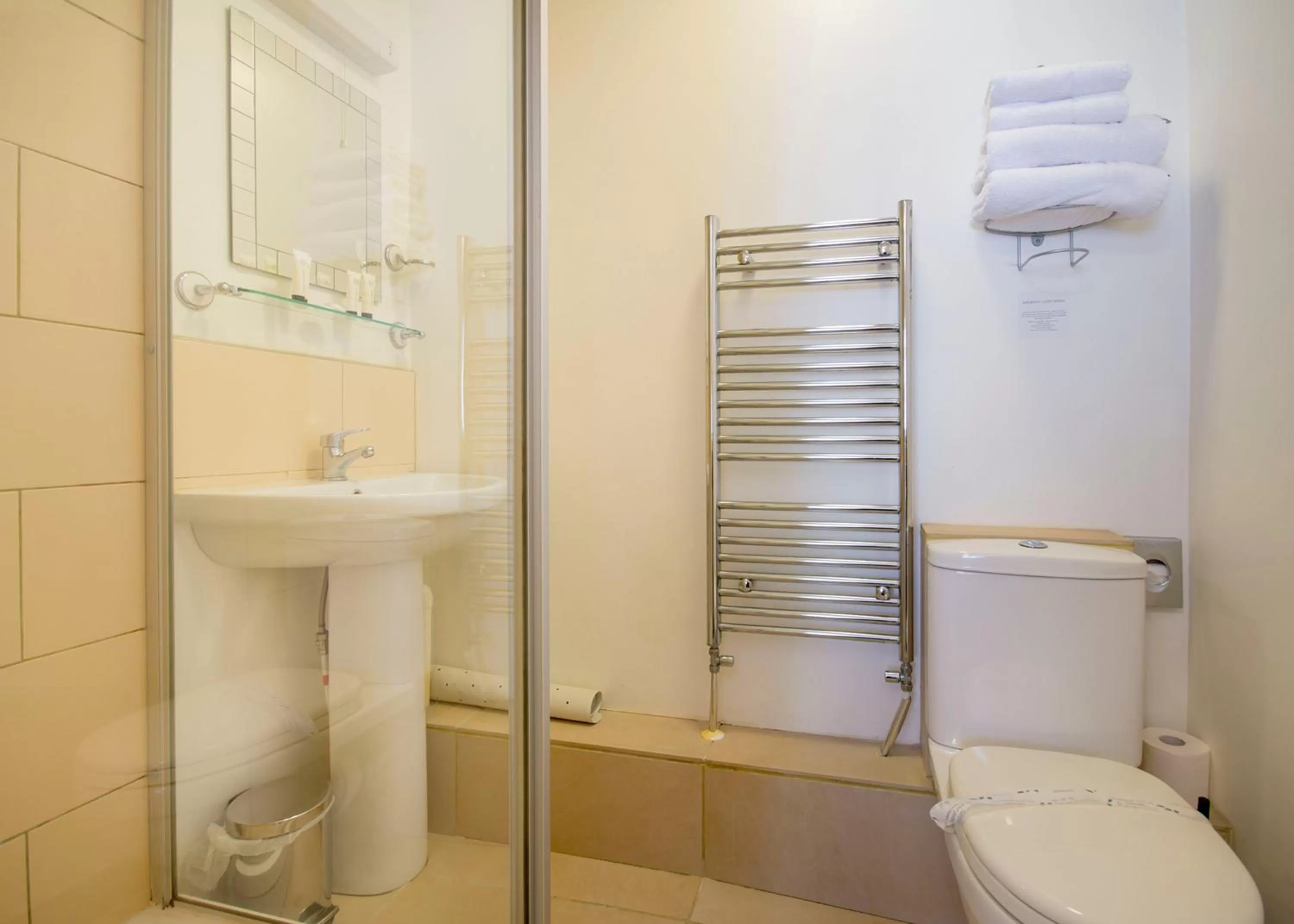 Bathroom in Smiths Hotel