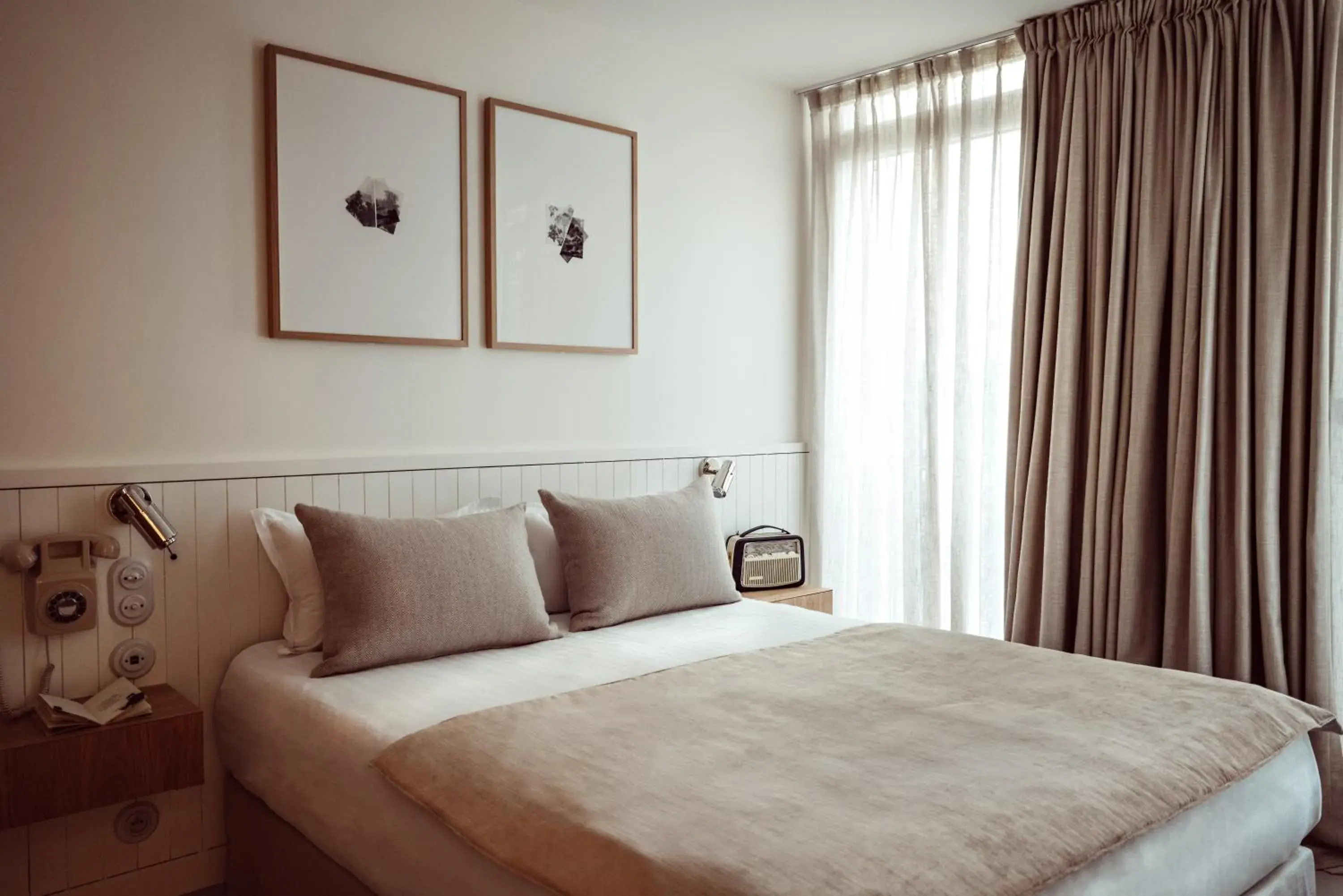 Bed in Hôtel Monsieur Aristide