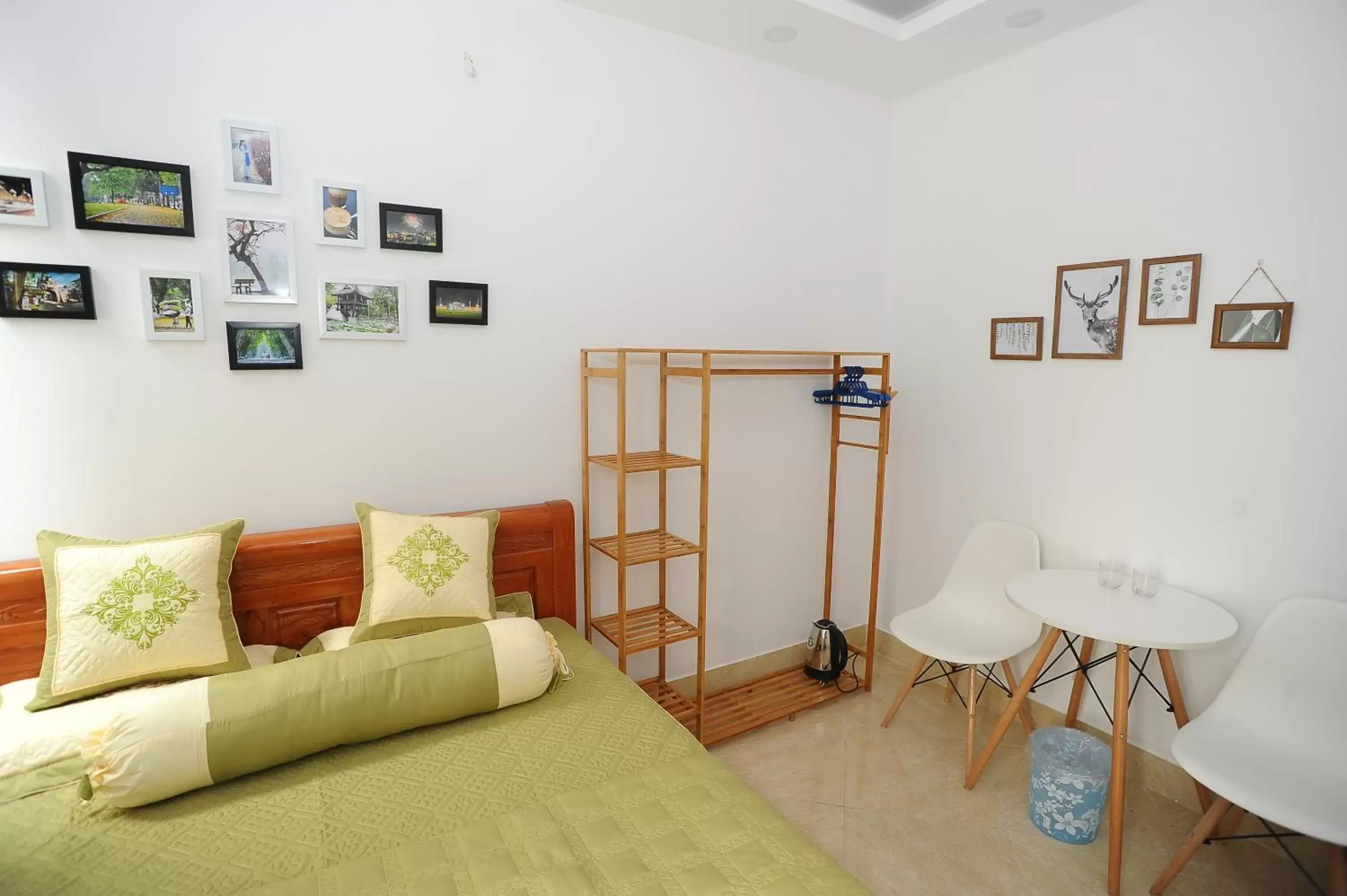 Deluxe Double Room in Ruby Lakeview homestay Deluxe Double Room in Ruby Lakeview homestay