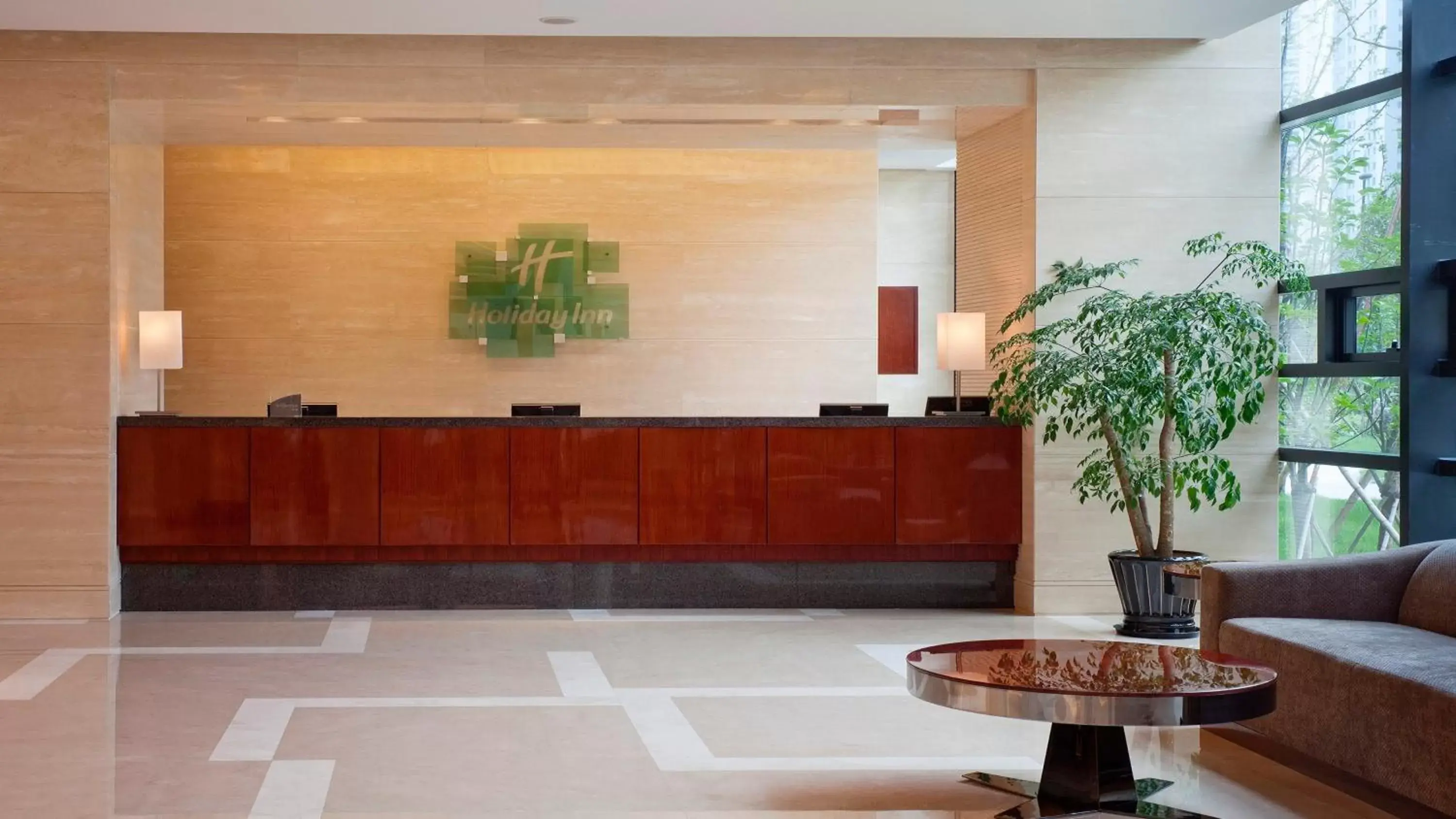 Property building, Lobby/Reception in Holiday Inn Hangzhou CBD, an IHG Hotel