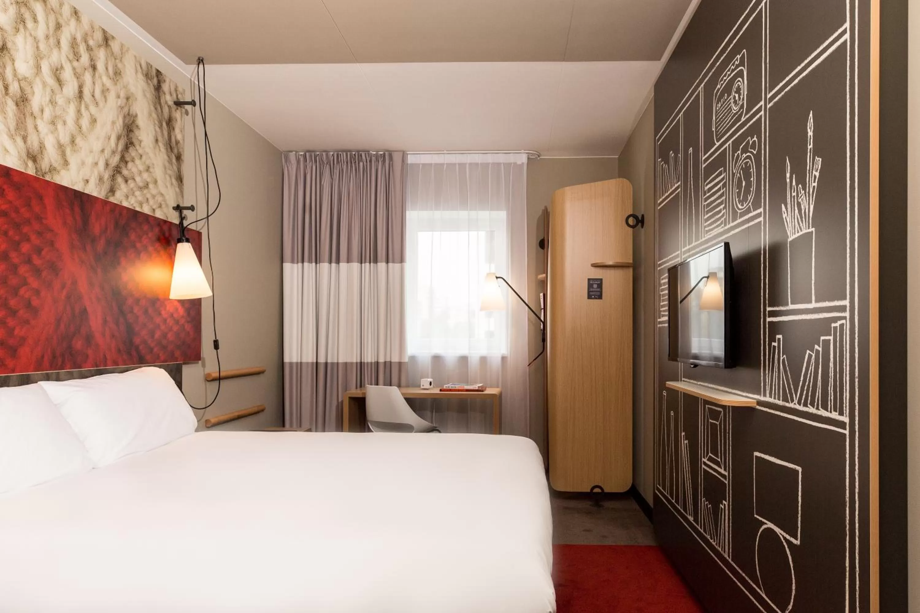 Bed in ibis Vilnius Centre