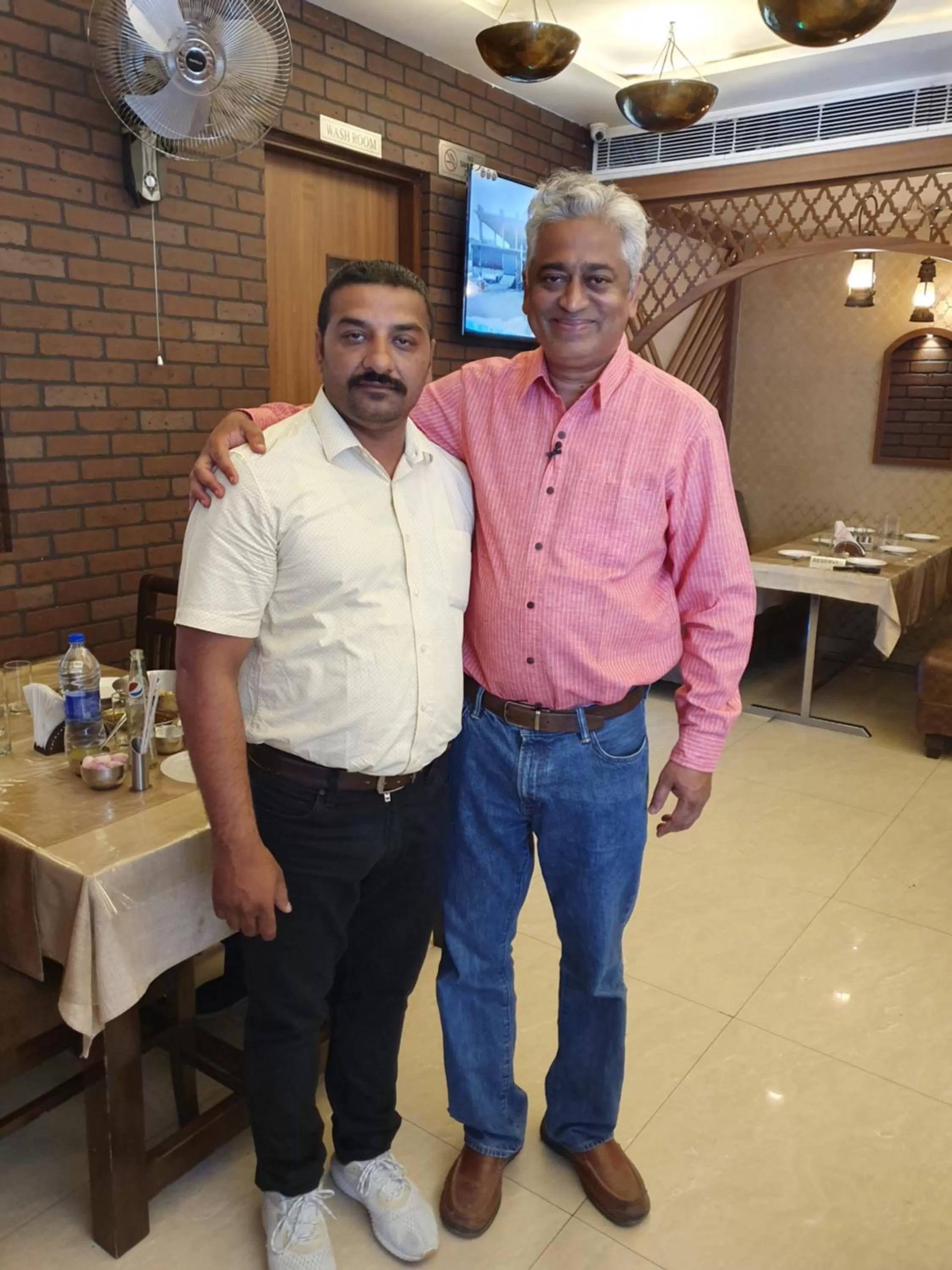 Hotel Makhan Residency