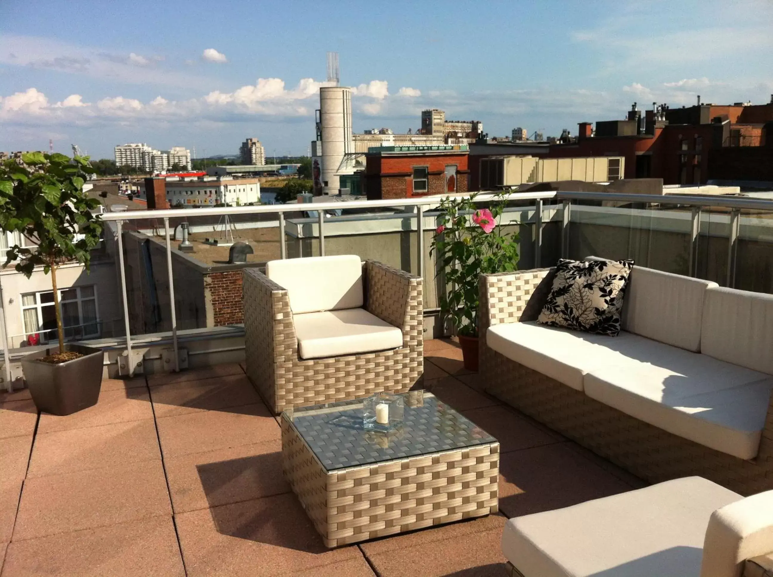 Patio in Saint-Sulpice Hotel