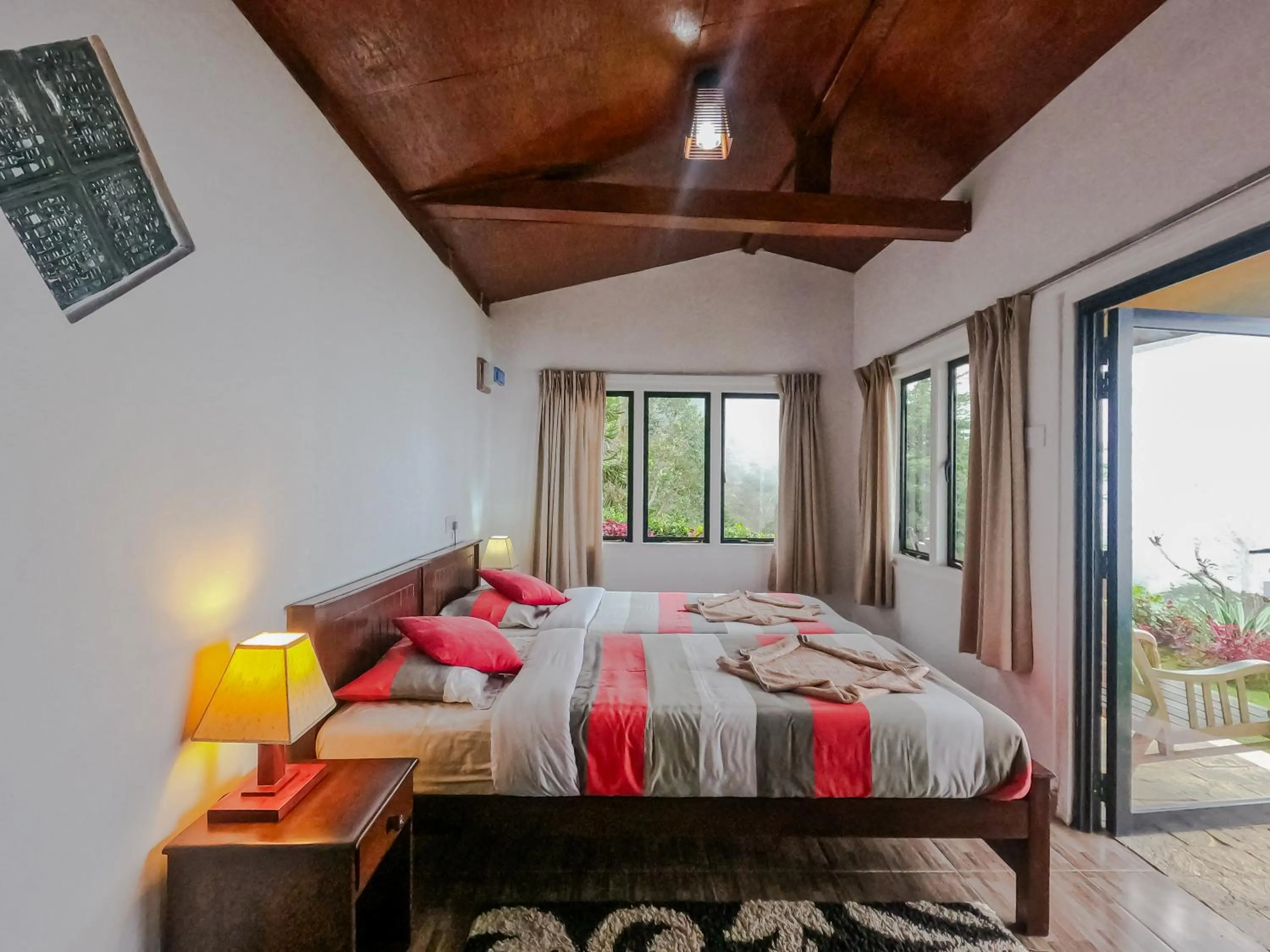 Bed in Hill Safari - Tea Estate Villa