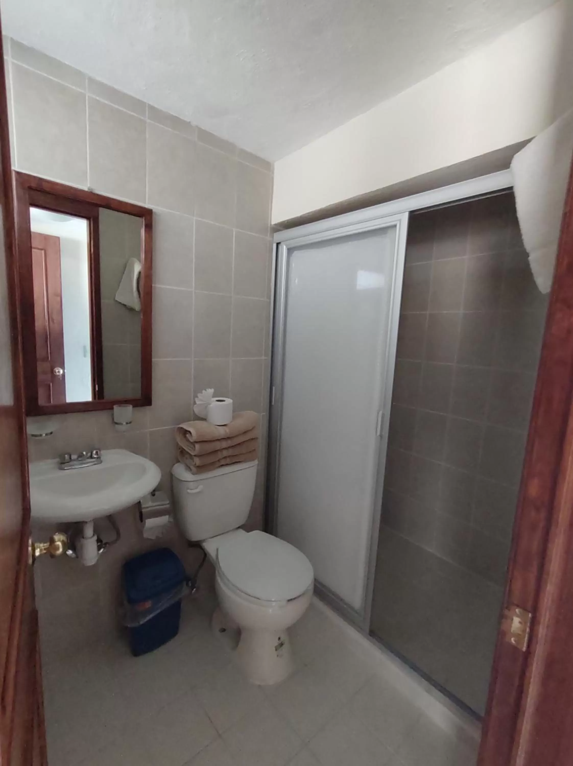 Bathroom in La Lotería Panoramic House & Rooftop by Lunian