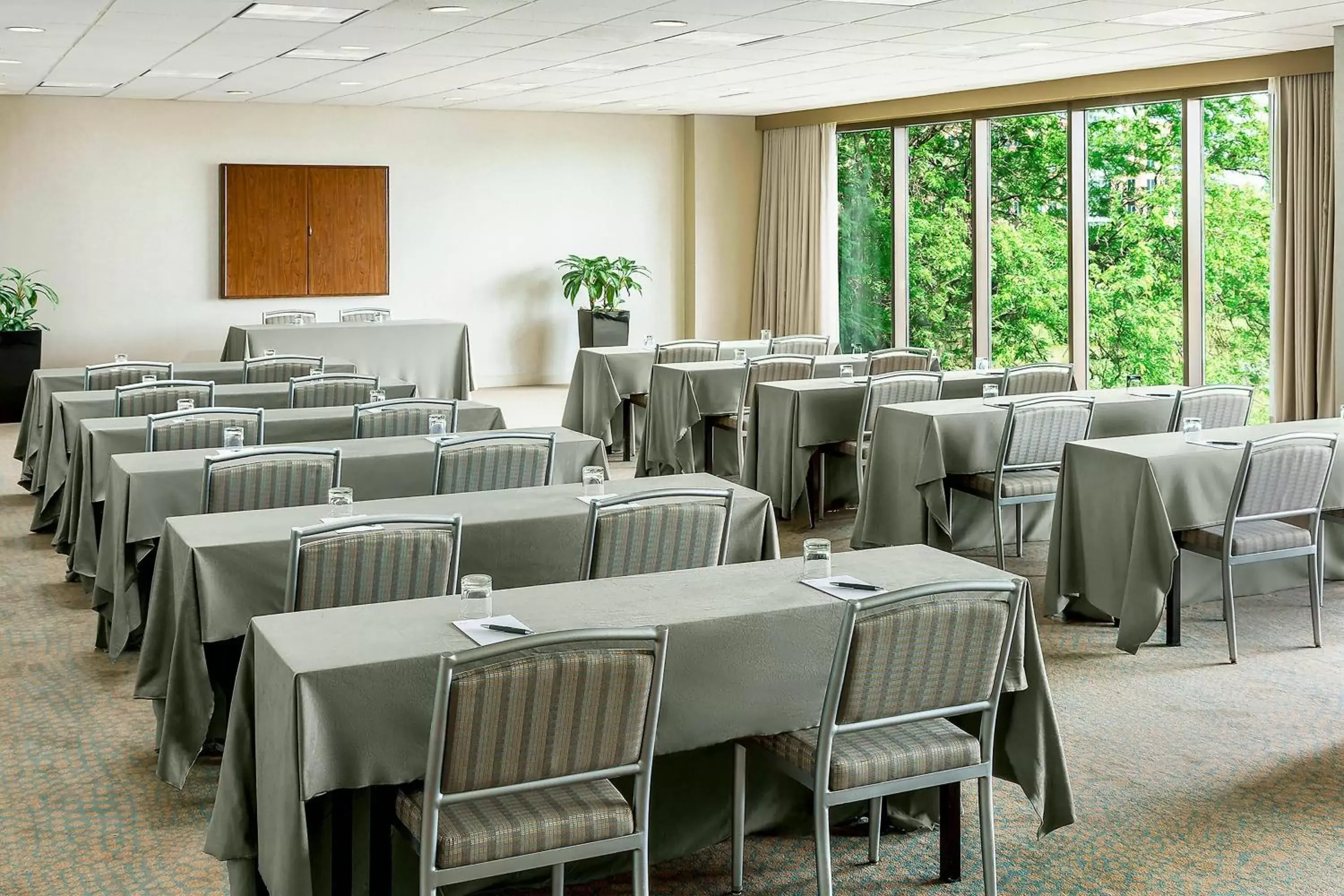 Meeting/conference room in The Westin Chicago Northwest