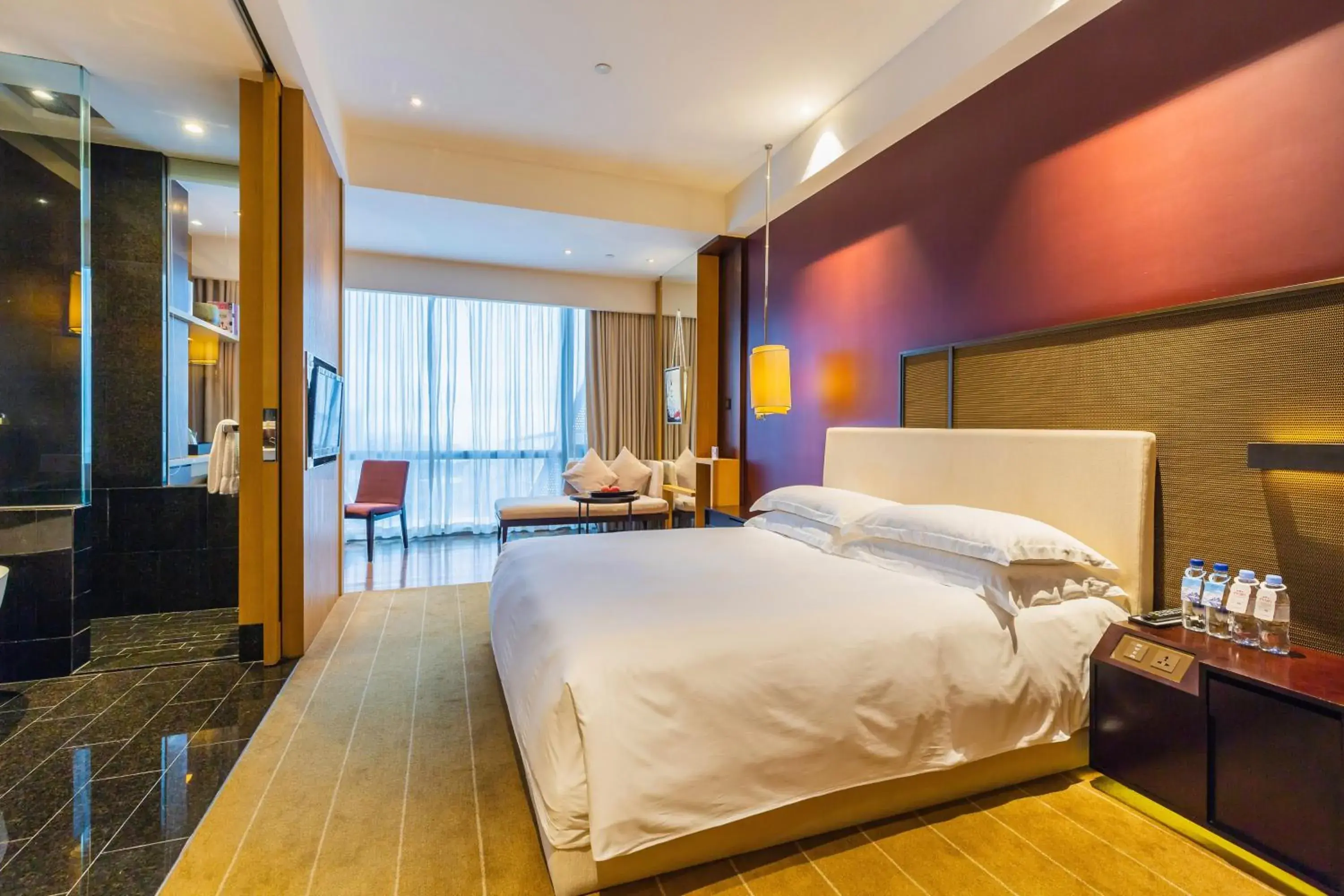 Photo of the whole room, Bed in Hotel Kapok Shenzhen Bay