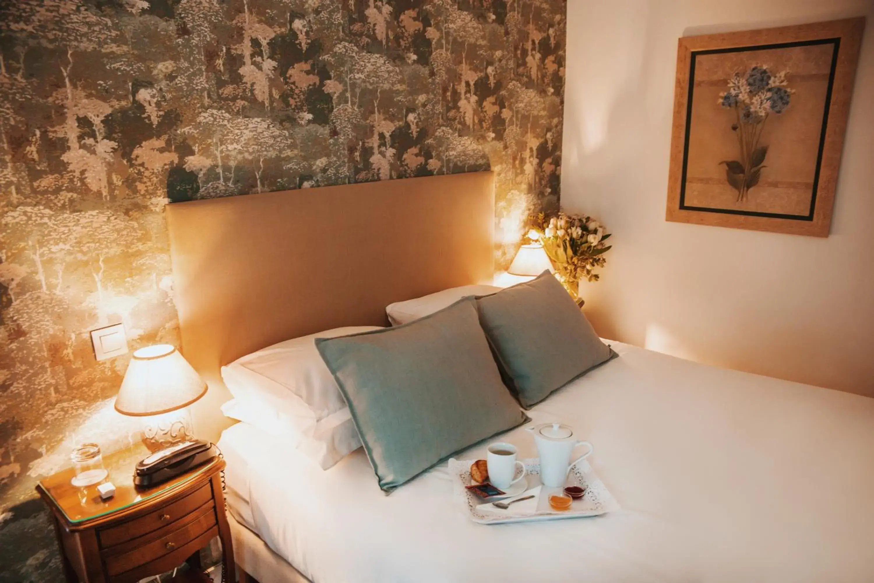 Photo of the whole room, Bed in Arcadie Montparnasse Photo of the whole room, Bed in Arcadie Montparnasse