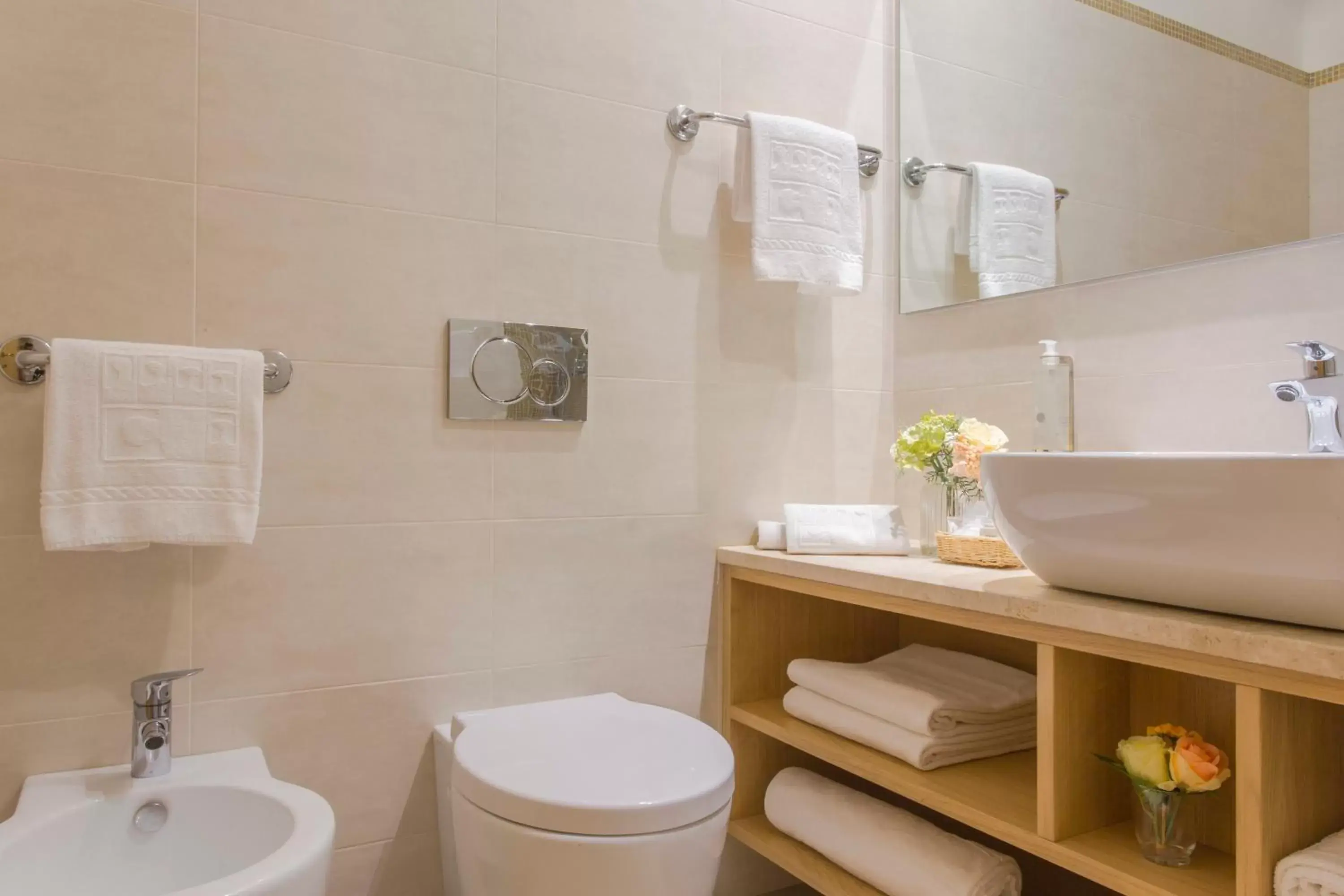 Bathroom in Hotel Dei Pini