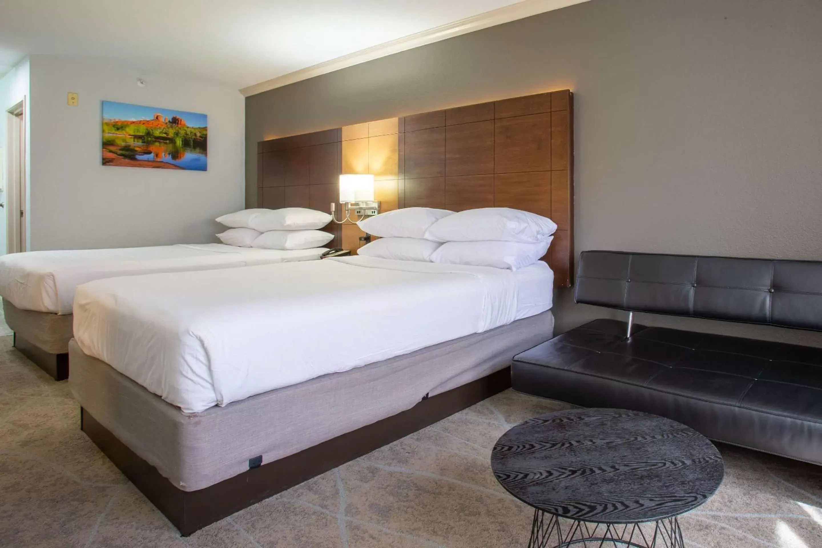 Bedroom, Bed in Arroyo Pinion Hotel, Ascend Hotel Collection