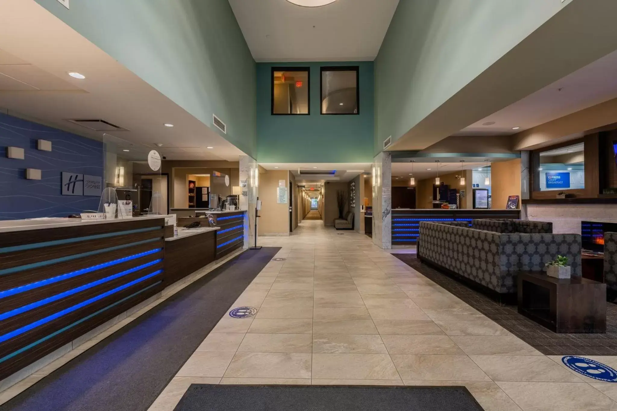 Property building, Lobby/Reception in Holiday Inn Express Golden-Kicking Horse, an IHG Hotel