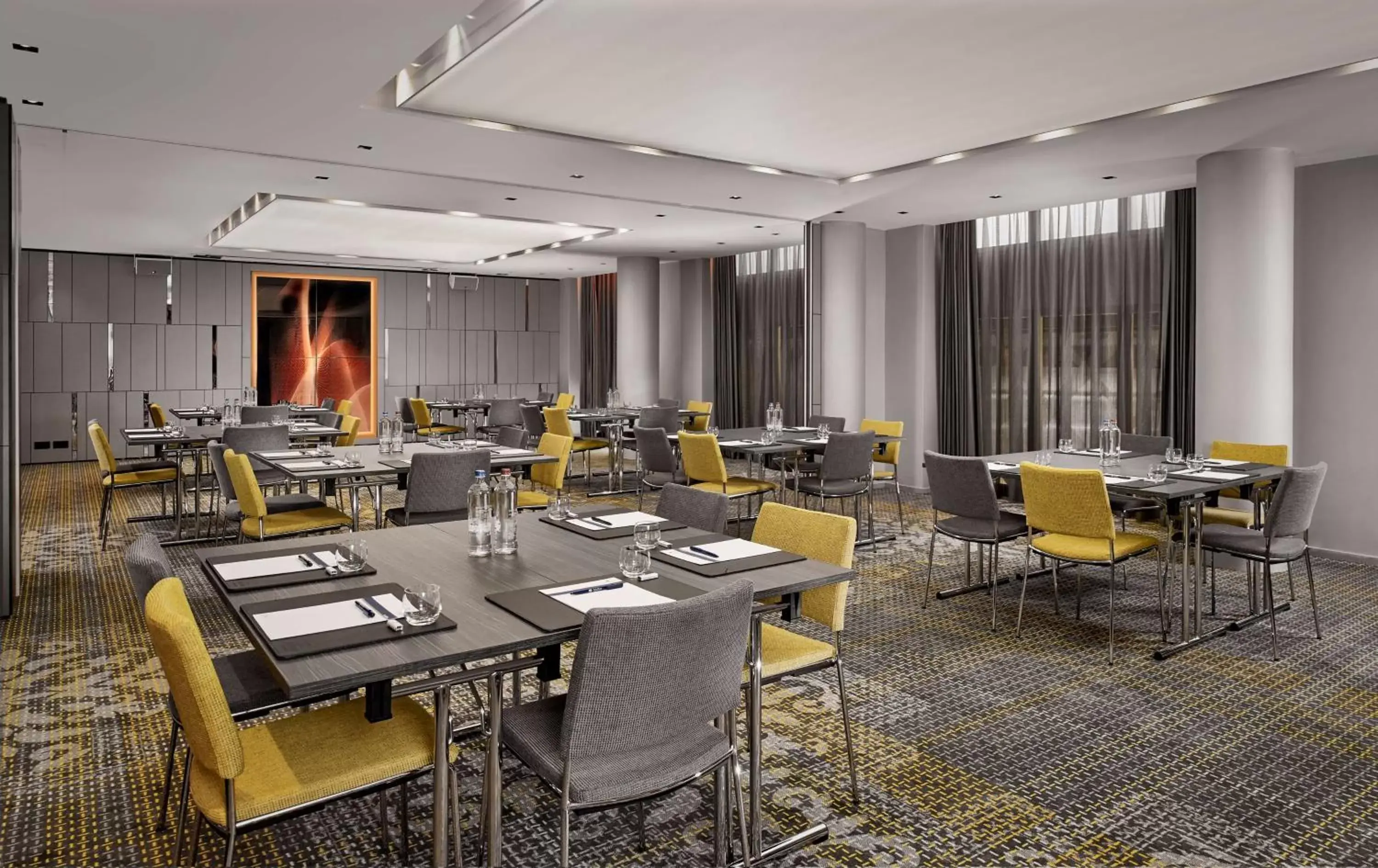 Meeting/conference room, Restaurant/Places to Eat in Park Plaza Victoria Amsterdam