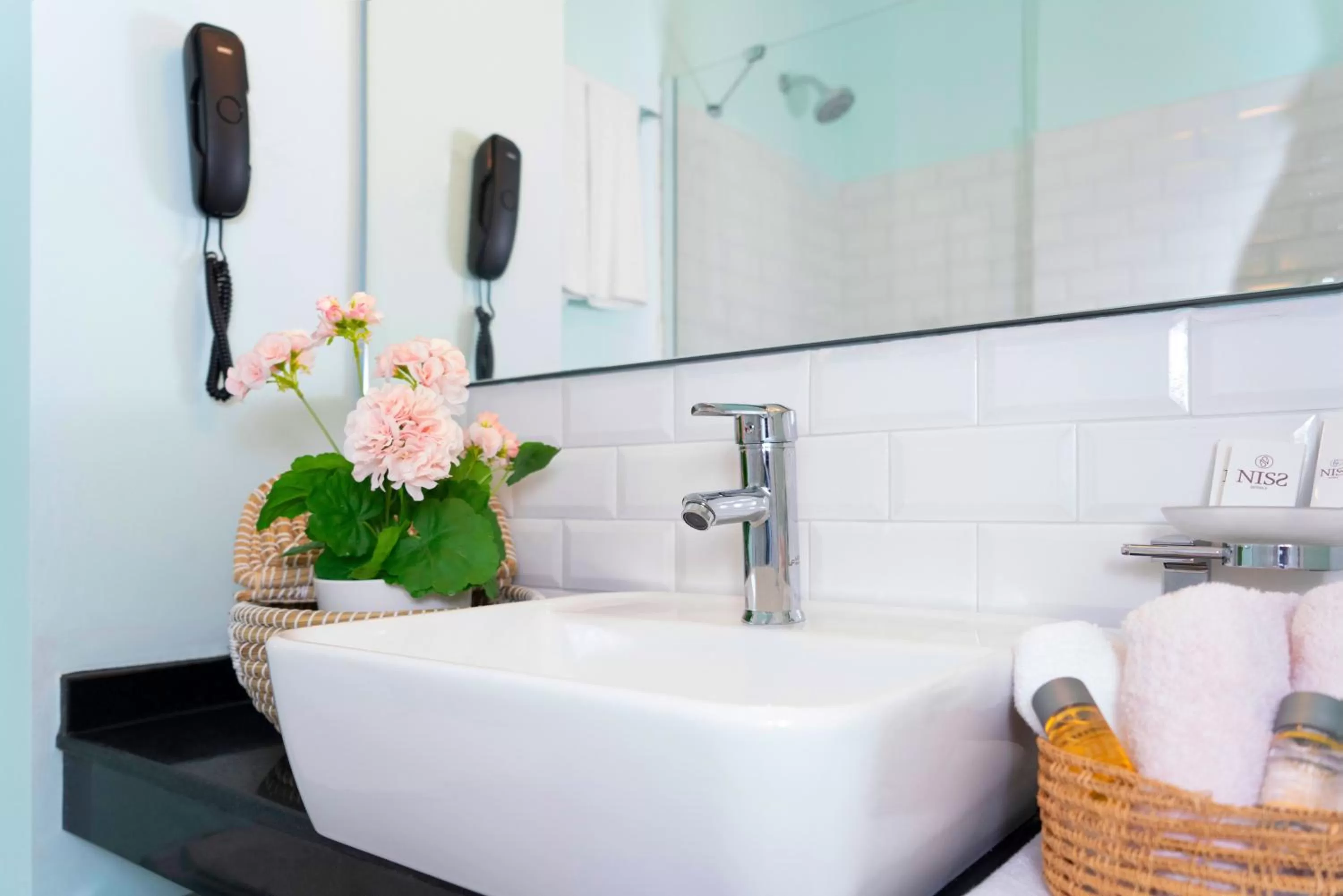 Bathroom in Niss Lara Hotel