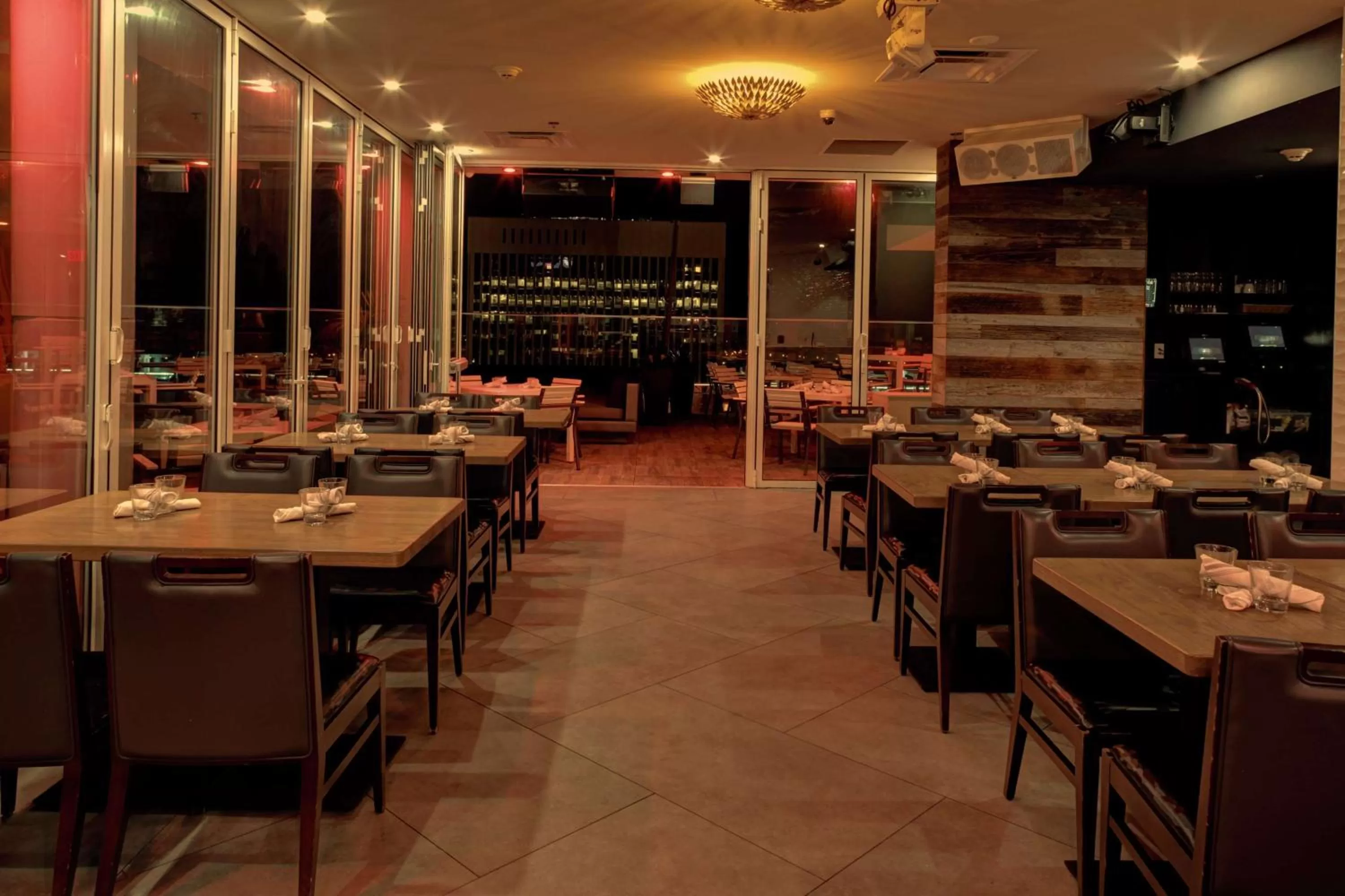 Breakfast in Hampton Inn & Suites - Richmond - Downtown, VA