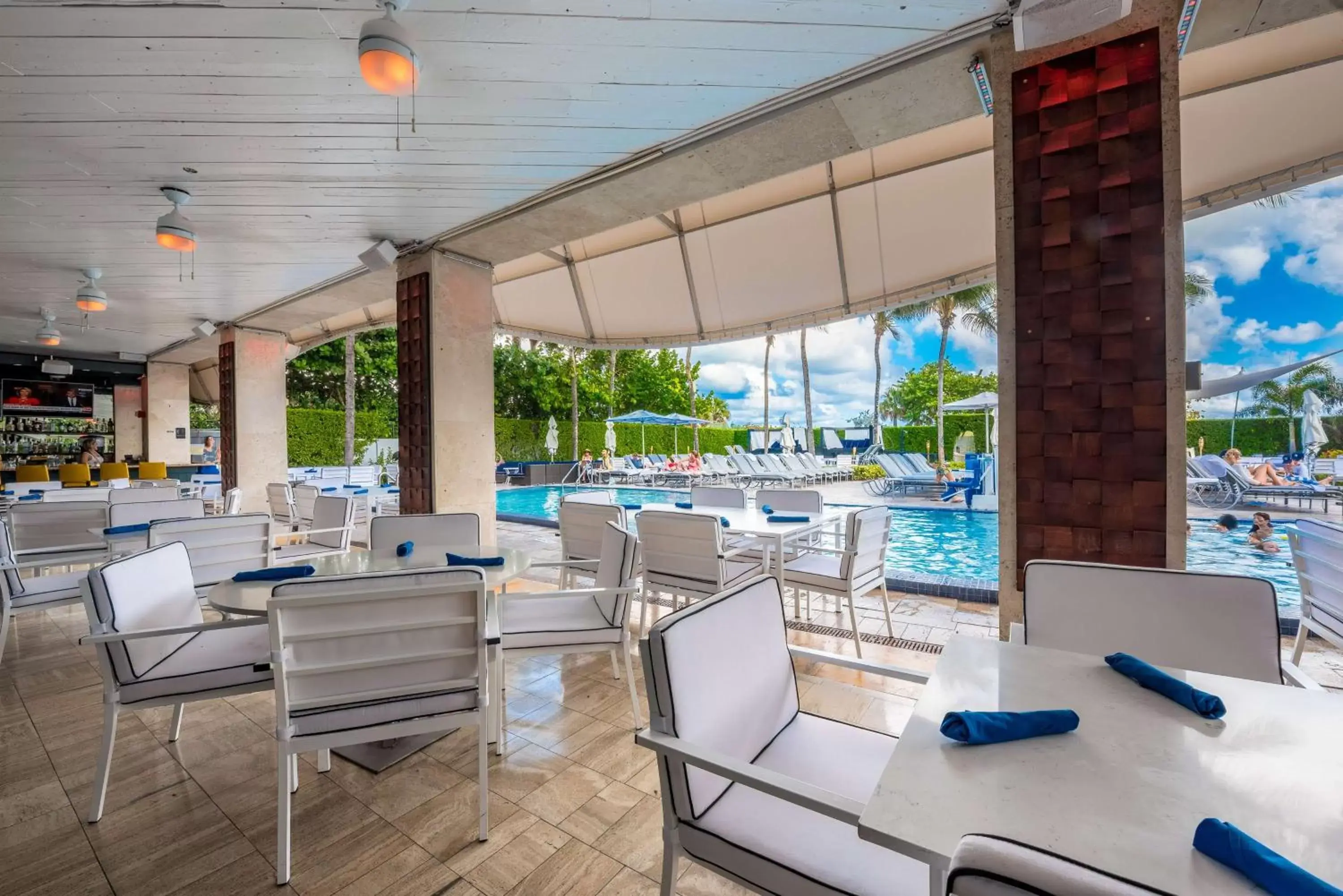 Restaurant/Places to Eat in Hilton Bentley Miami/South Beach