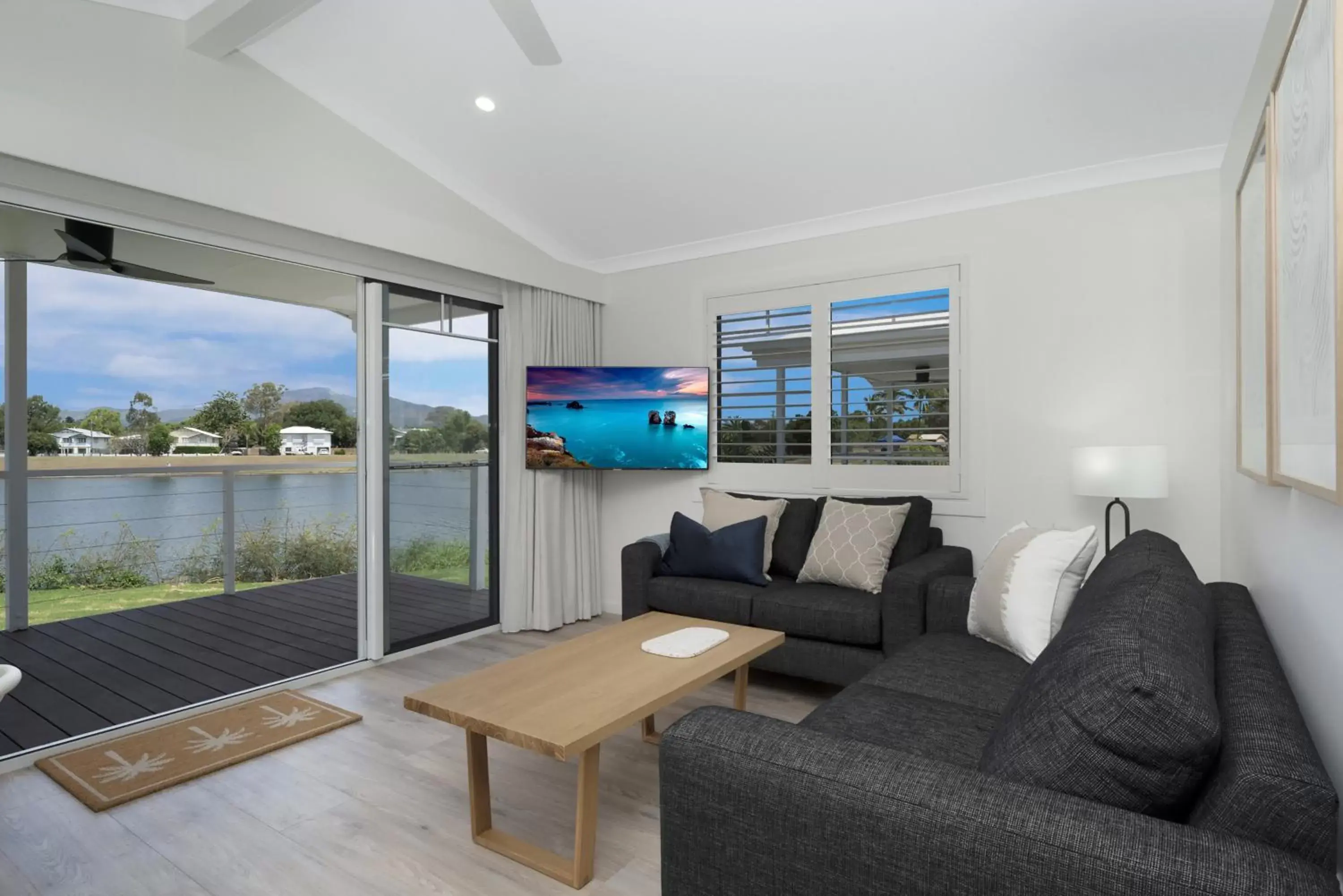 View (from property/room), Seating Area in Mercure Townsville