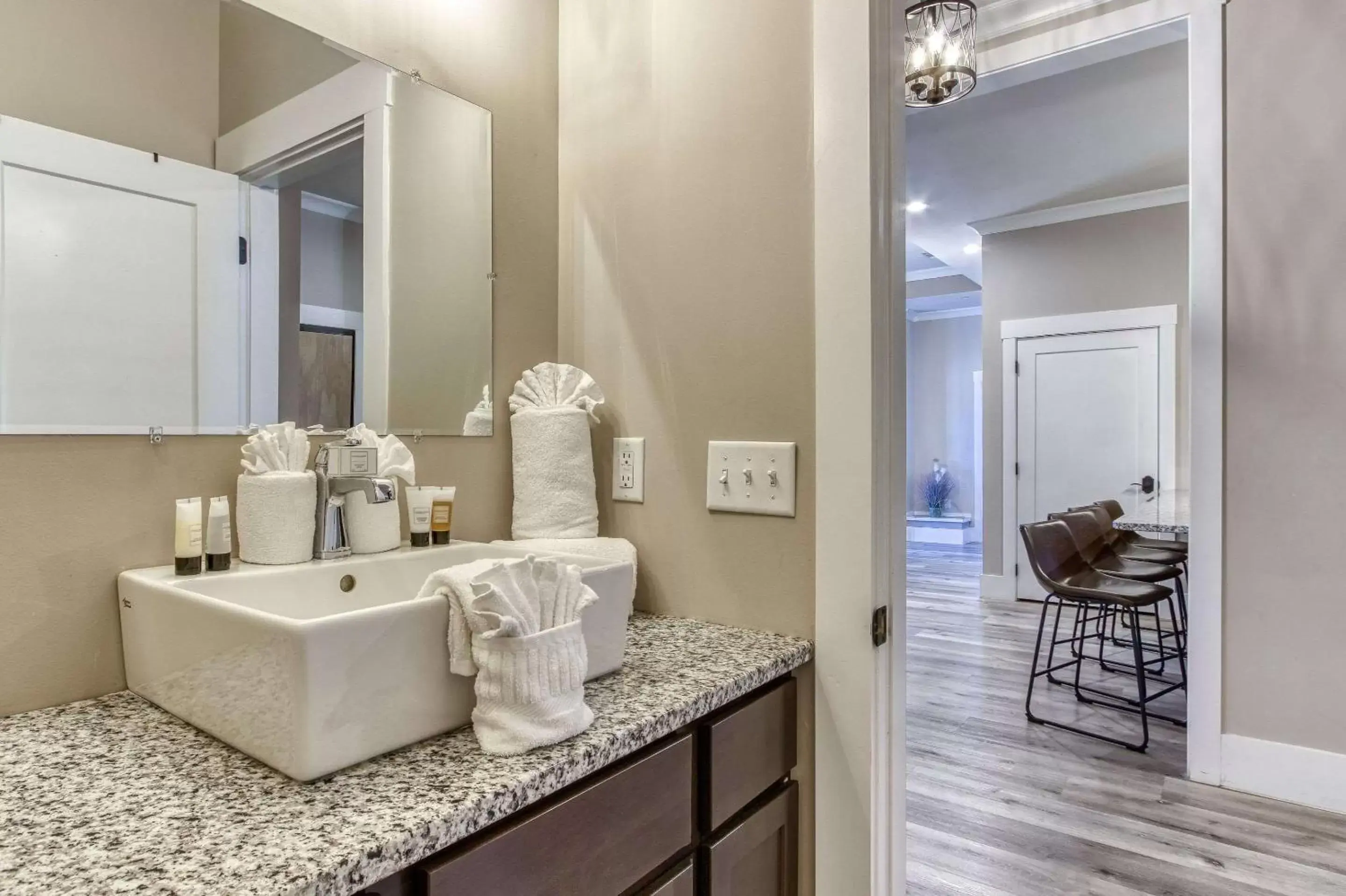 Bathroom in Central Hotel, Ascend Hotel Collection