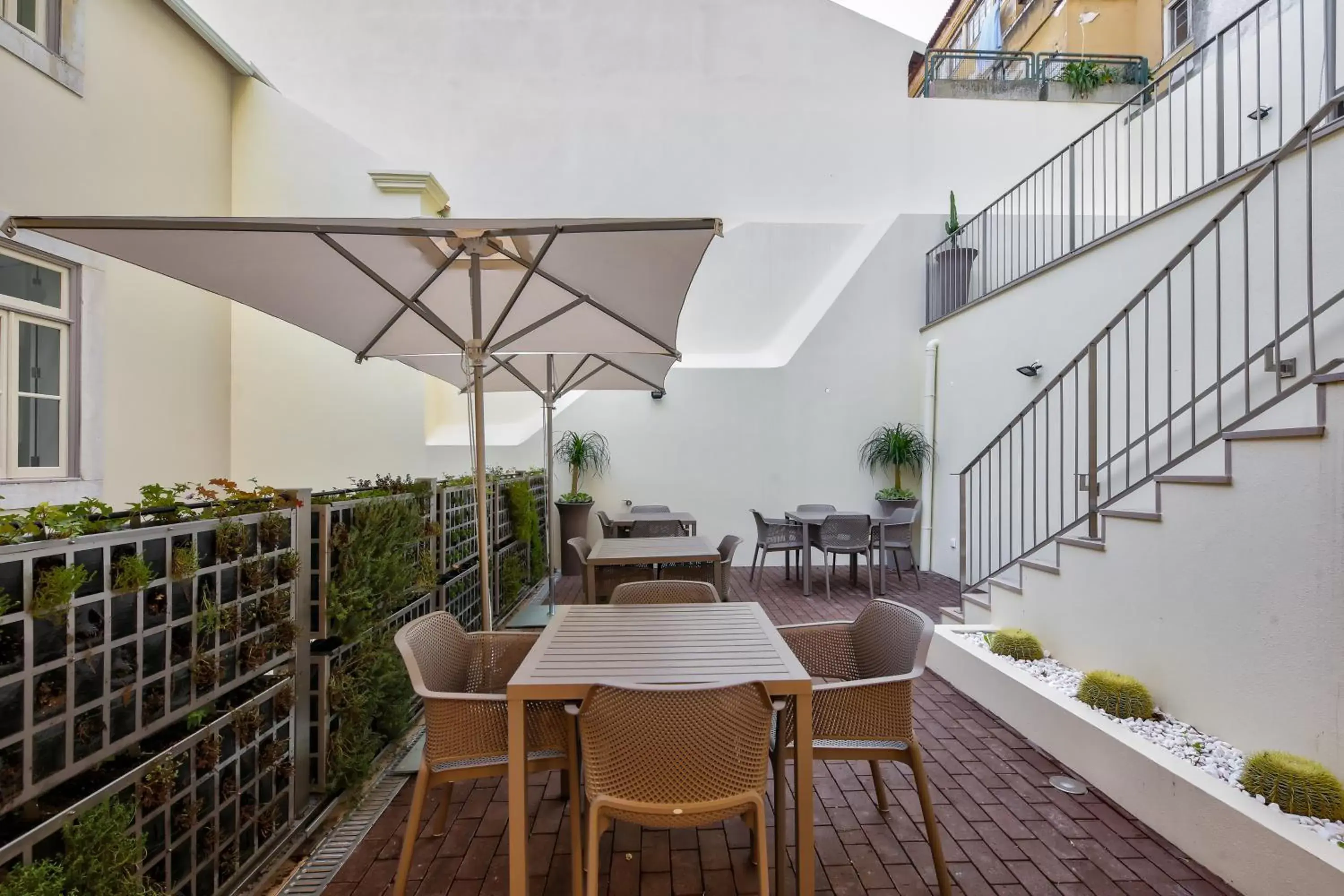 Balcony/Terrace in Avenue Garden